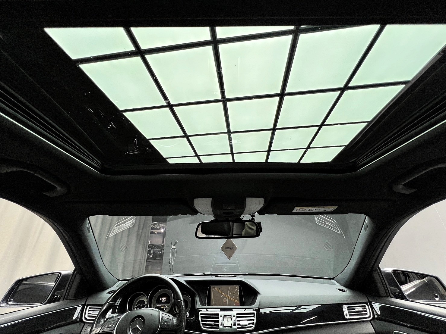 2015 E200 W212 天窗 電動記憶椅 賓士 房車 ❗️(237)【 元禾國際 阿龍店長 0968-691-205】元禾國際 新北最大車庫 實車實價 認證車  第6張相片