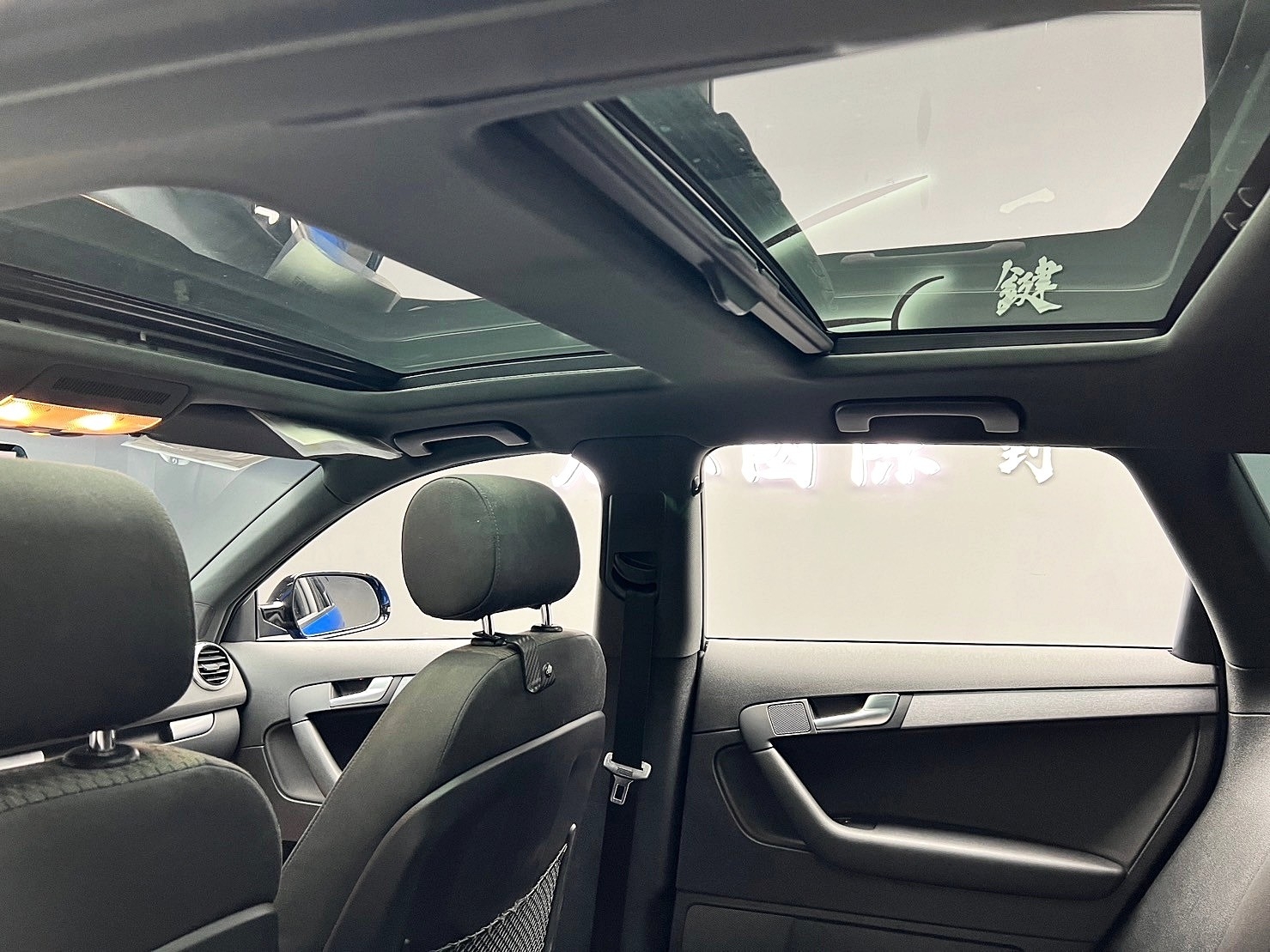 2013式 A3 Sportback 全景天窗 升級17吋鋁圈 小尾翼 奧迪 小掀背 ❗️(010)【 元禾國際 阿龍店長 0968-691-205】元禾國際 新北最大車庫 實車實價 認證車  第5張相片