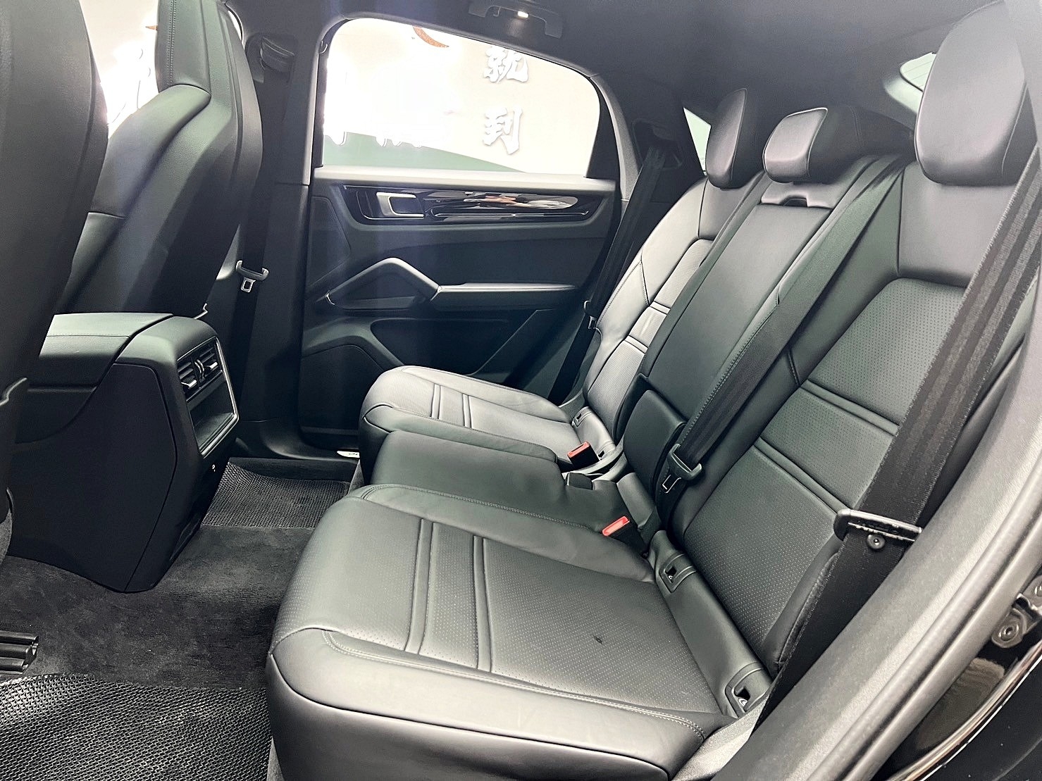 2020 PORSCHE 保時捷 凱燕 Cayenne Coupe V6四驅 電尾翼 ❗️(092)【 元禾國際 阿龍店長 0968-691-205】元禾國際 新北最大車庫 實車實價 認證車  第5張相片