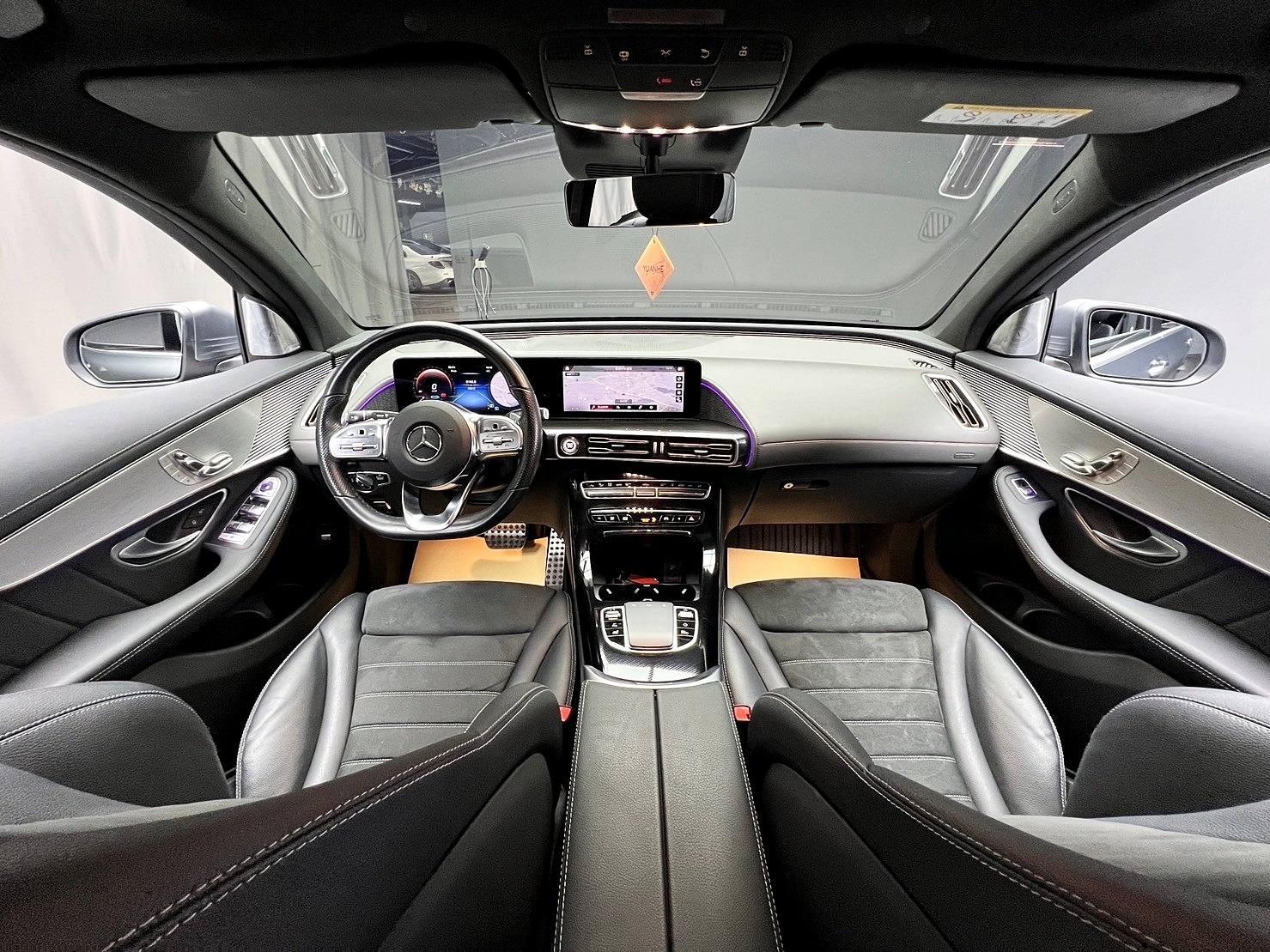 2021式 EQC 400 4MATIC 運動版 賓士 純電 四驅休旅 跟車 環景 柏林之音 電池保固 ❗️(121)【 元禾國際 阿龍店長 0968-691-205】元禾國際 新北最大車庫 實車實價 認證車  第5張相片