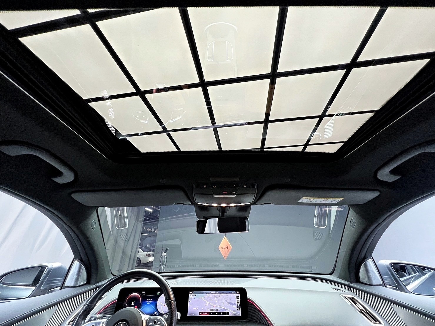 2021式 EQC 400 4MATIC 運動版 賓士 純電 四驅休旅 跟車 環景 柏林之音 電池保固 ❗️(121)【 元禾國際 阿龍店長 0968-691-205】元禾國際 新北最大車庫 實車實價 認證車  第6張相片