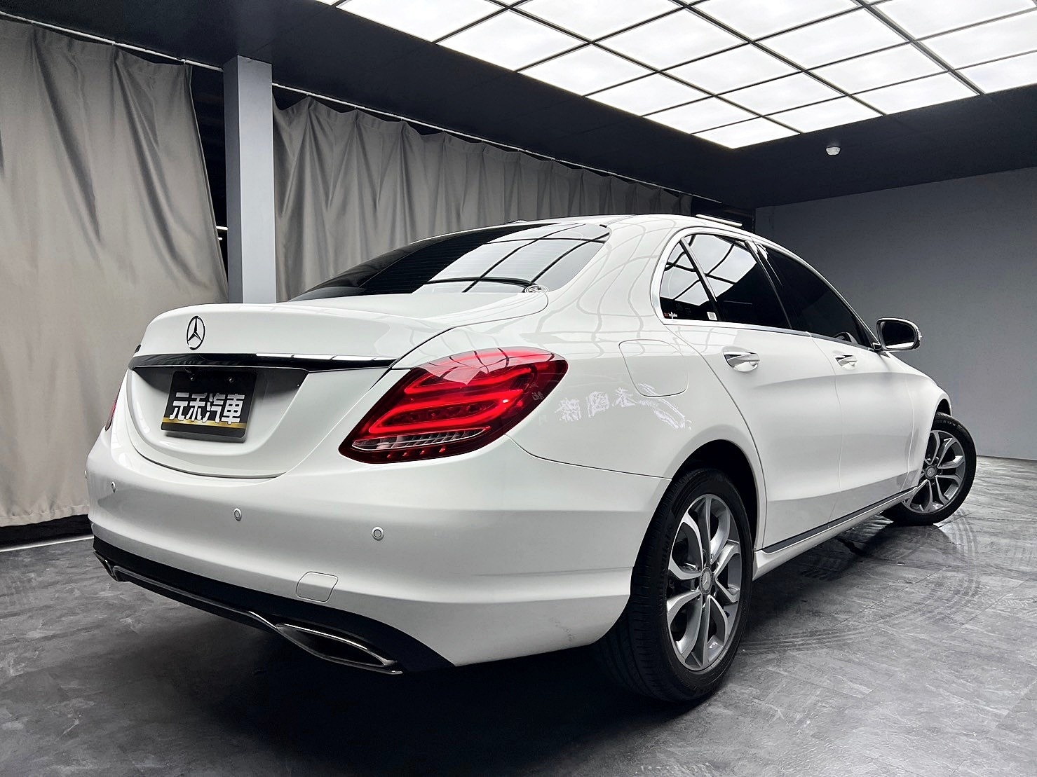 2015 C300 W205 柏林之音 電熱椅 賓士 漂亮車 ❗️(042)【 元禾國際 阿龍店長 0968-691-205】元禾國際 新北最大車庫 實車實價 認證車  第7張相片