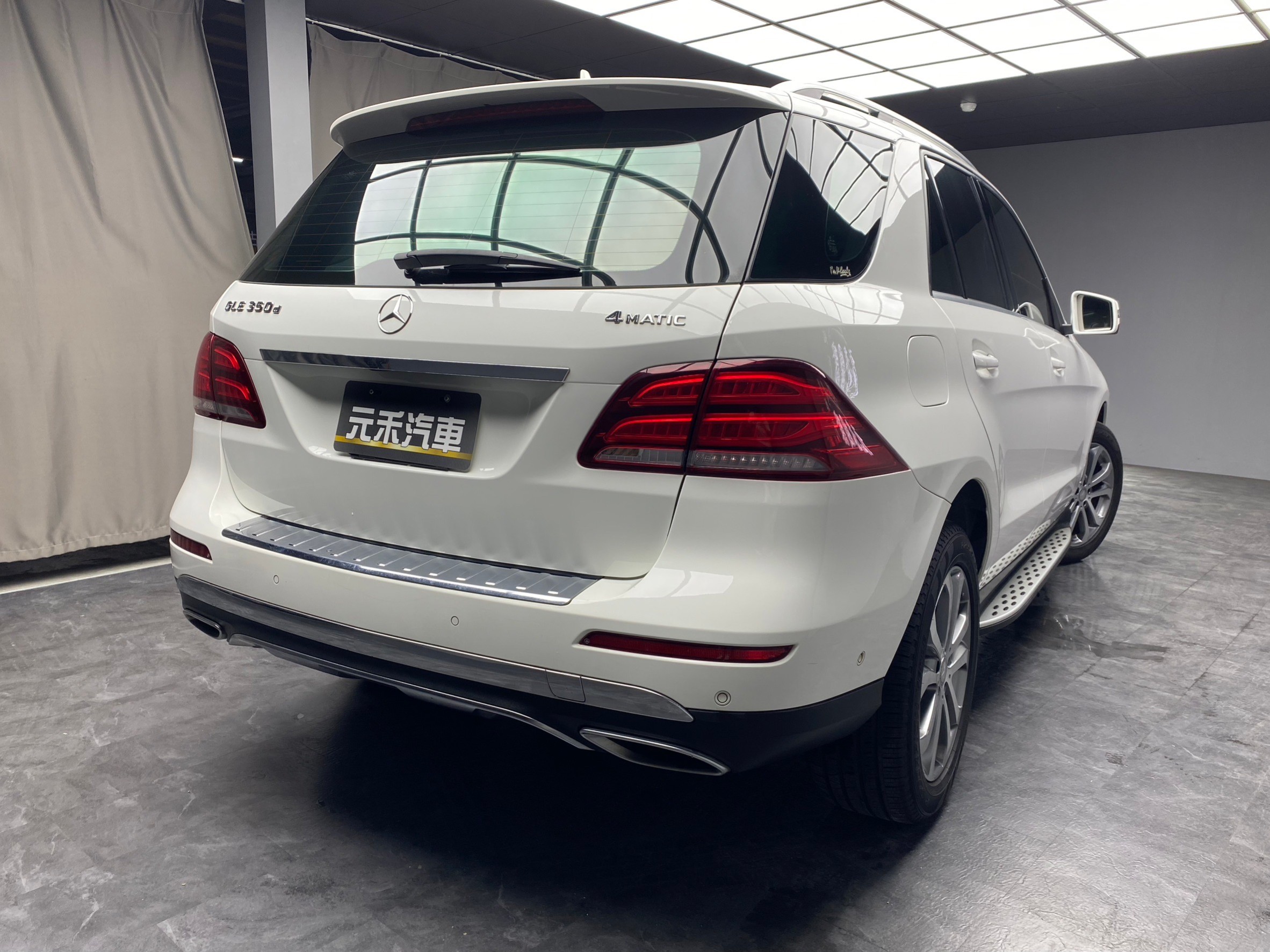 2016 GLE350d 柴油 四驅 電動椅 電尾門 W166 ❗️(133)【 元禾國際 阿龍店長 0968-691-205】元禾國際 新北最大車庫 實車實價 認證車  第2張相片