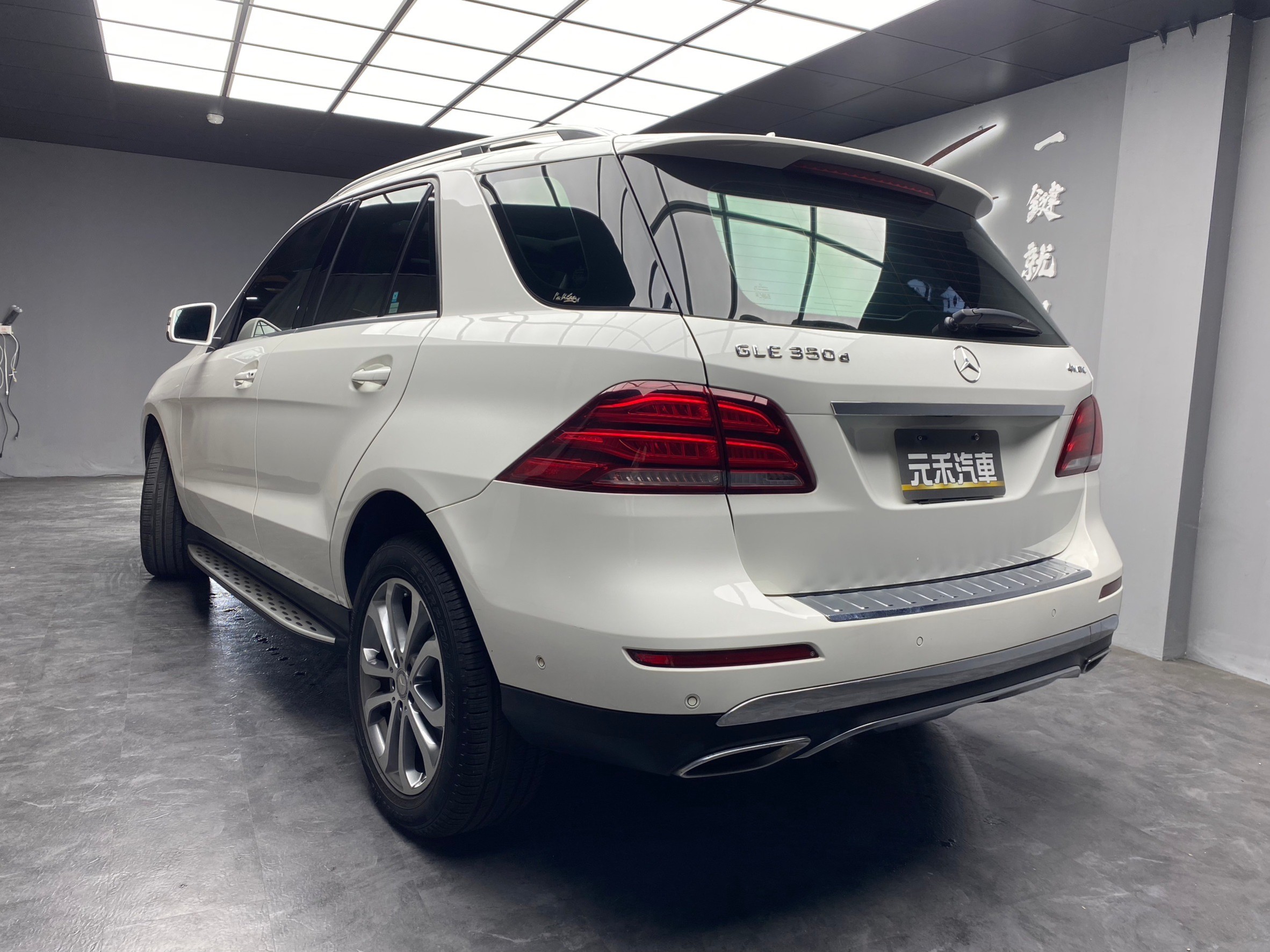 2016 GLE350d 柴油 四驅 電動椅 電尾門 W166 ❗️(133)【 元禾國際 阿龍店長 0968-691-205】元禾國際 新北最大車庫 實車實價 認證車  第3張相片
