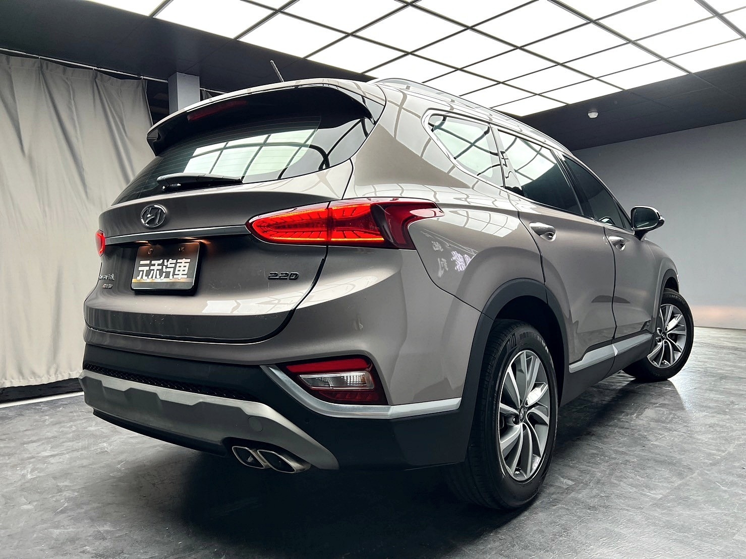 2020 SantaFe 柴油旗艦 七人座 跟車 原廠保養 ❗️(237)【 元禾國際 阿龍店長 0968-691-205】元禾國際 新北最大車庫 實車實價 認證車  第2張相片