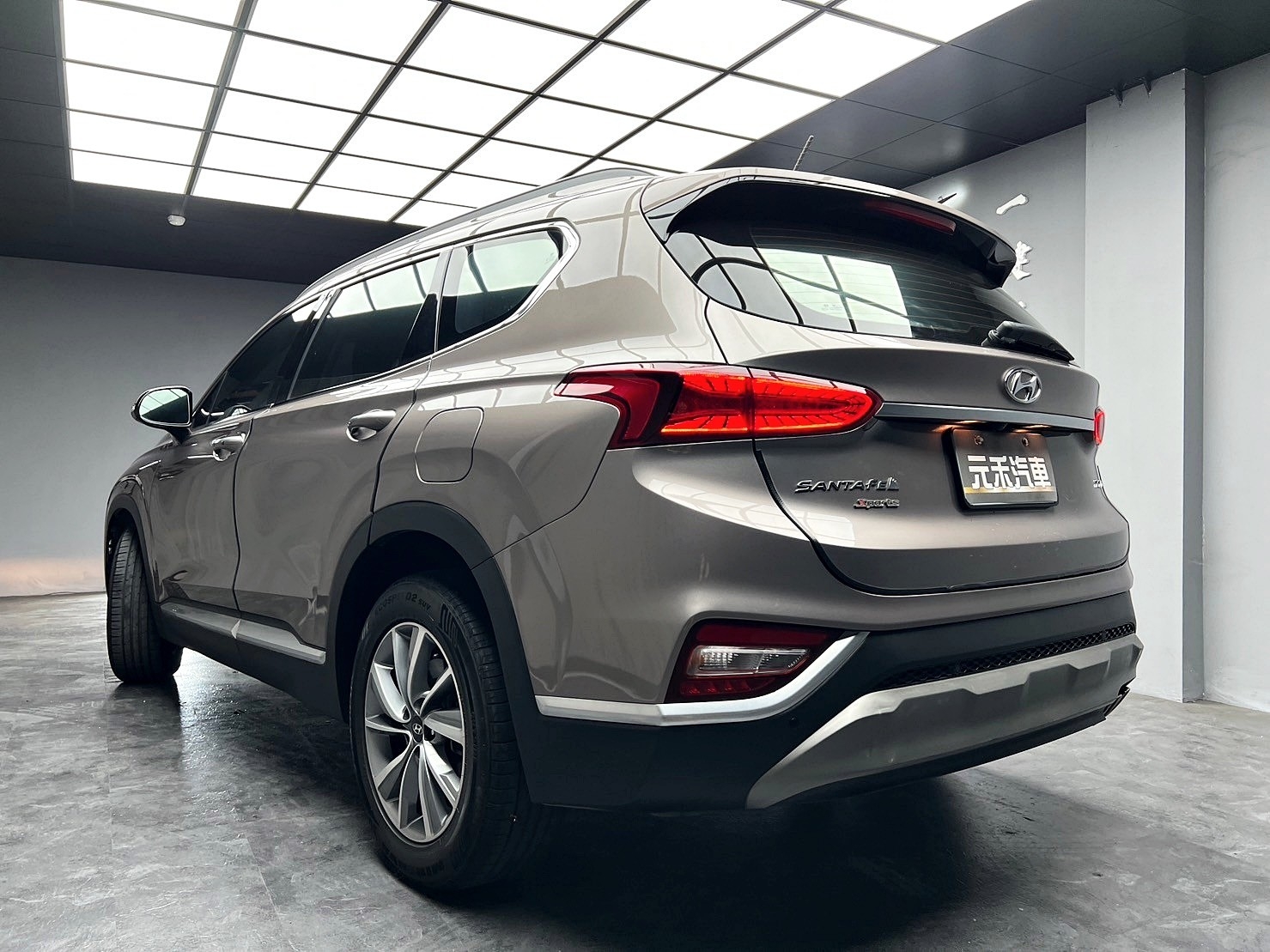 2020 SantaFe 柴油旗艦 七人座 跟車 原廠保養 ❗️(237)【 元禾國際 阿龍店長 0968-691-205】元禾國際 新北最大車庫 實車實價 認證車  第10張相片