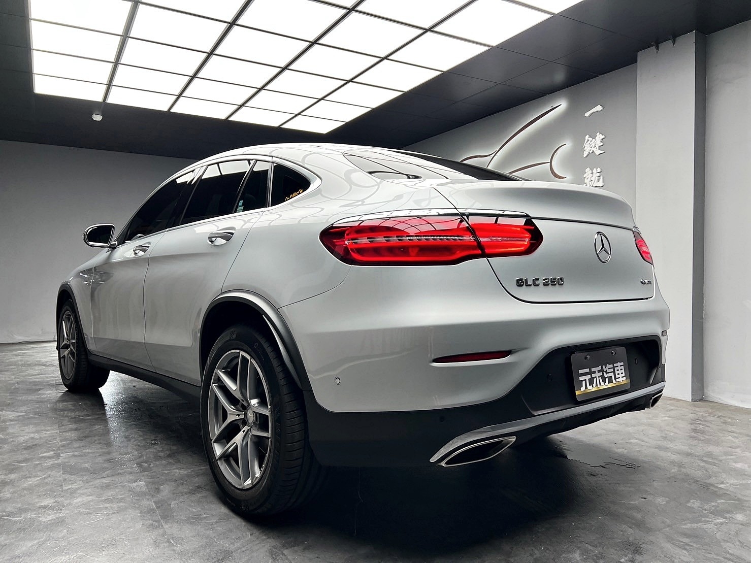 2017式 GLC GLC250 Coupe 4MATIC 運動版 環景 電尾門 AMG 外觀套件 C253 ❗️(225)【 元禾國際 阿龍店長 0968-691-205】元禾國際 新北最大車庫 實車實價 認證車  第3張相片
