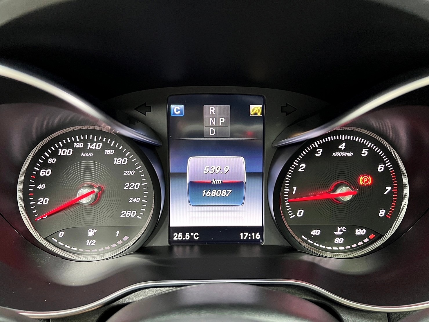 2017式 GLC GLC250 Coupe 4MATIC 運動版 環景 電尾門 AMG 外觀套件 C253 ❗️(225)【 元禾國際 阿龍店長 0968-691-205】元禾國際 新北最大車庫 實車實價 認證車  第8張相片