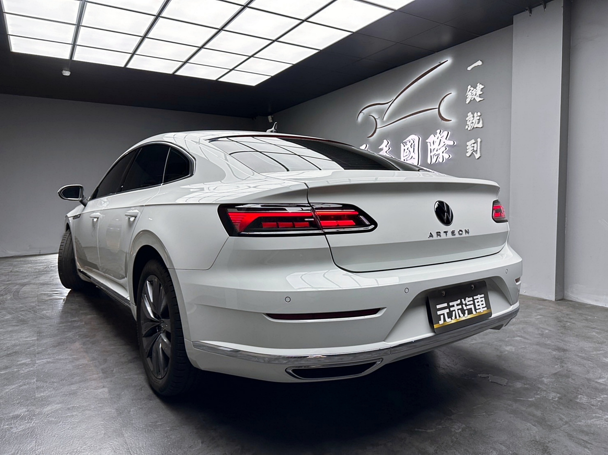 2021 Arteon Fastback 330 TSI Elegance 新車保固 超帥 斜背轎跑 ❗️(199)【 元禾國際 阿龍店長 0968-691-205】元禾國際 新北最大車庫 實車實價 認證車  第2張相片