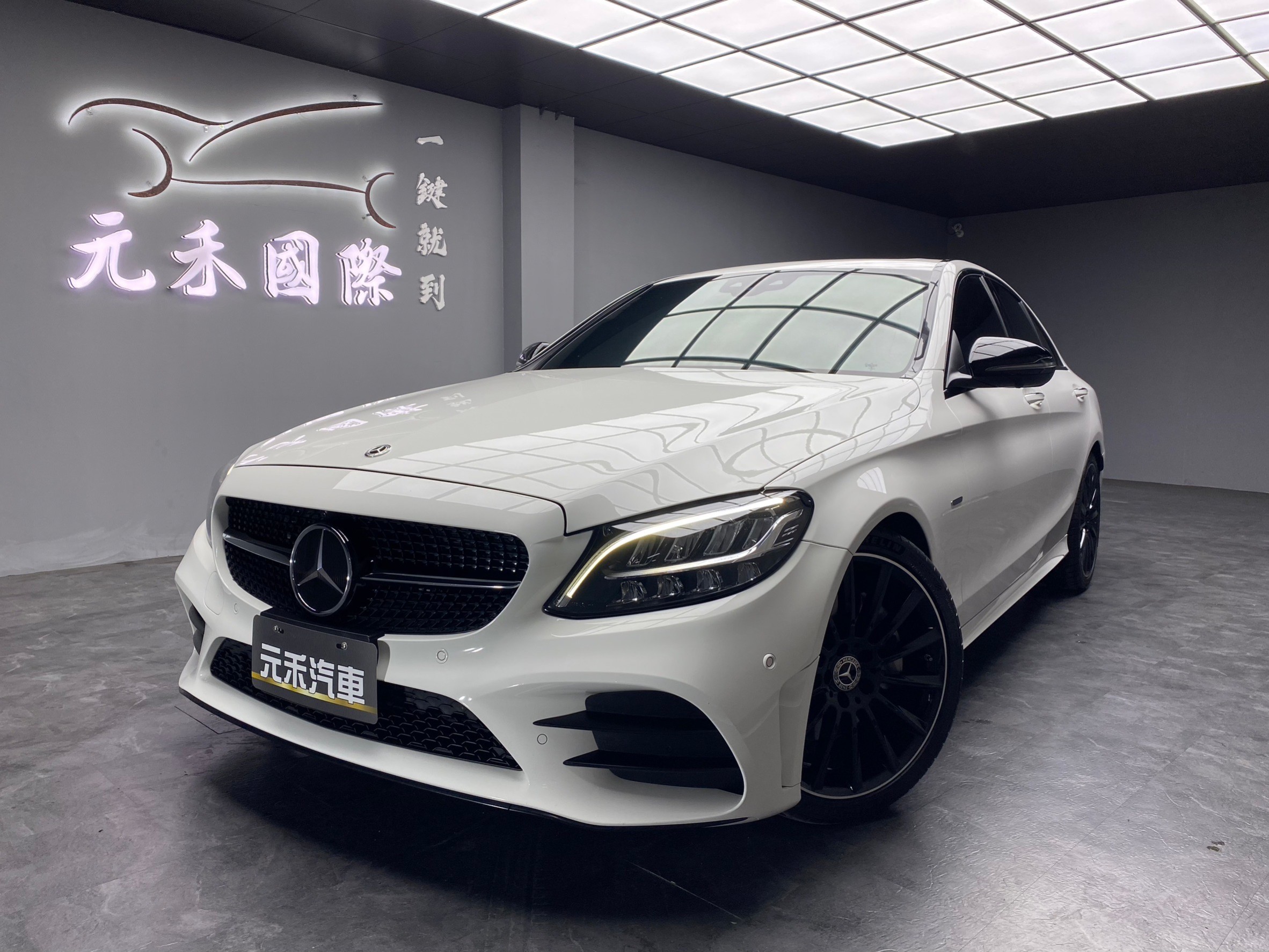 2021 C300 星夜版 輕油電 23P 柏林之音 黑岑木 AMG外觀套件 W205 小改款 ❗️(145)【 元禾國際 阿龍店長 0968-691-205】元禾國際 新北最大車庫 實車實價 認證車  第10張相片
