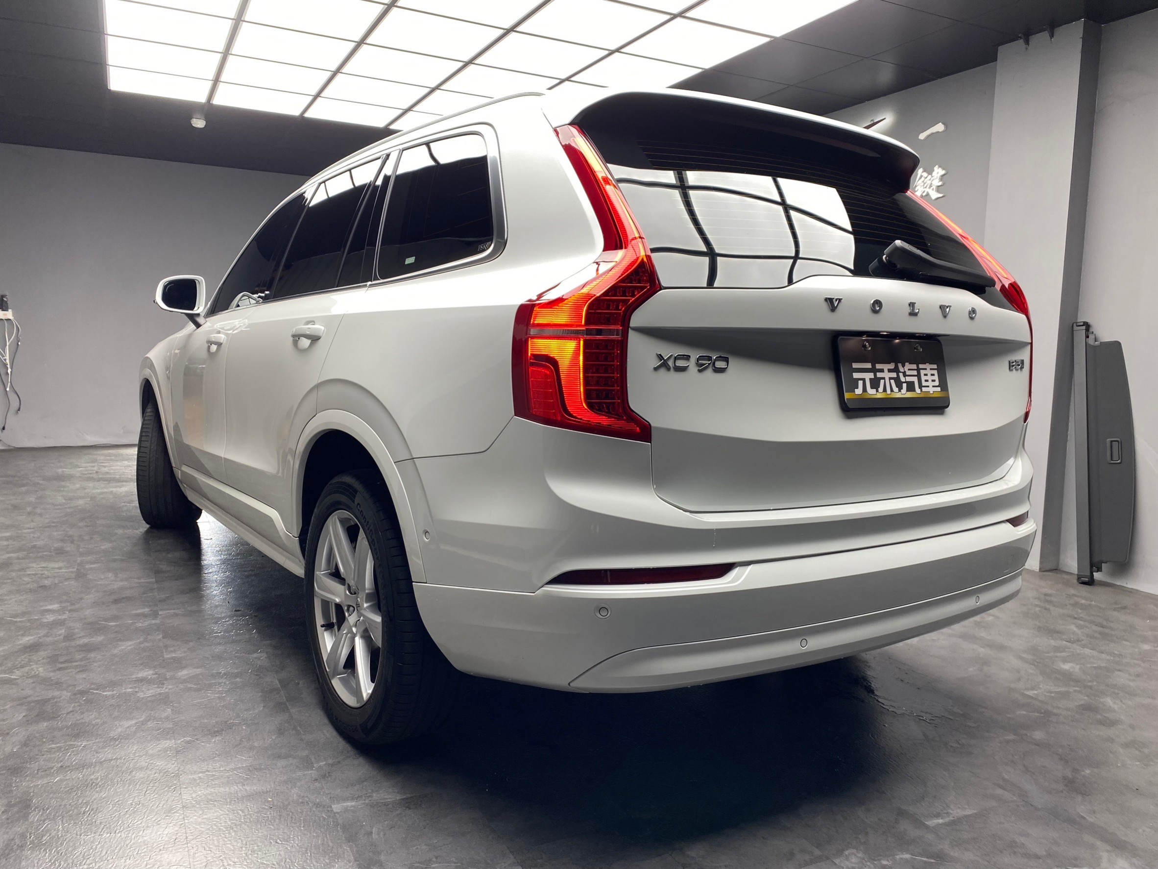 2022 XC90 B5 Momentum 輕油電 跟車 環景 HK音響 四驅 七人座 新車保固 ❗️(177)【 元禾國際 阿龍店長 0968-691-205】元禾國際 新北最大車庫 實車實價 認證車  第3張相片