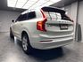 2022 XC90 B5 Momentum 輕油電 跟車 環景 HK音響 四驅 七人座 新車保固 ❗️(177)【 元禾國際 阿龍店長 0968-691-205】元禾國際 新北最大車庫 實車實價 認證車  第3張縮圖