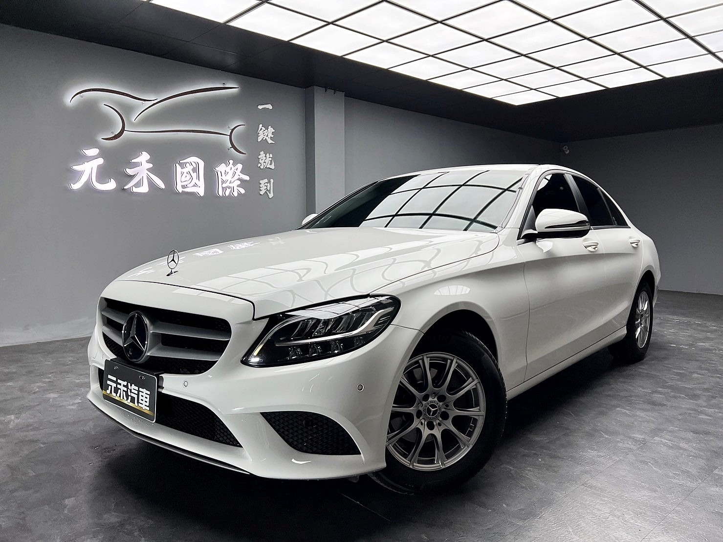 2019式 C180 W205 超低里程 賓士 小改款 熱門房車 ❗️(191)【 元禾國際 阿龍店長 0968-691-205】元禾國際 新北最大車庫 實車實價 認證車  第2張相片