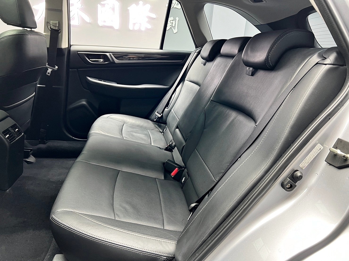 2017 Outback i-S 四驅 電尾門 安卓機 超高CP值 ❗️(231)【 元禾國際 阿龍店長 0968-691-205】元禾國際 新北最大車庫 實車實價 認證車  第5張相片