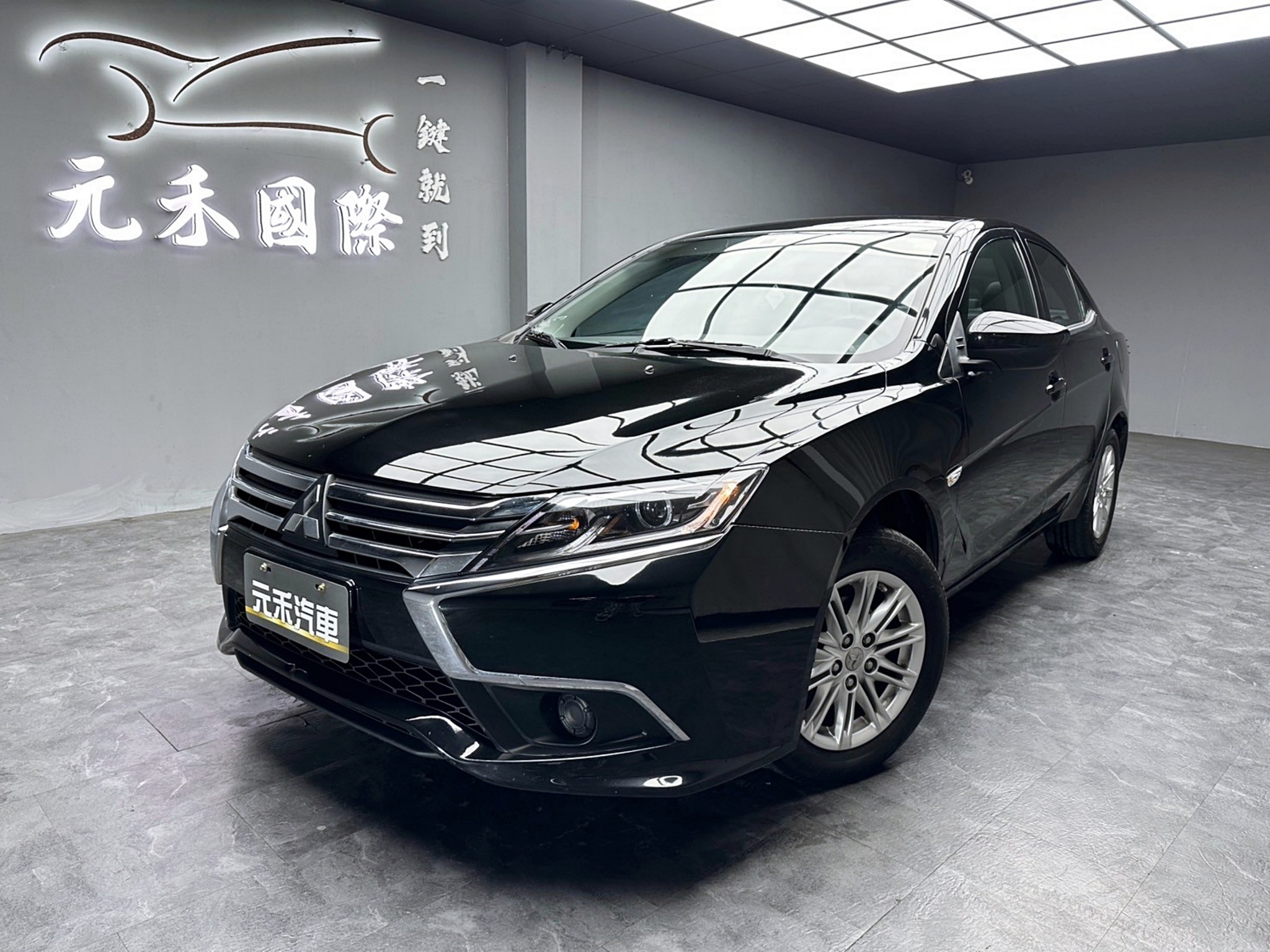 2019 Grand Lancer 驚嘆型 便宜 代步車 ❗️(023)【 元禾國際 阿龍店長 0968-691-205】元禾國際 新北最大車庫 實車實價 認證車  第2張相片