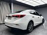 2017 馬三 Mazda3 BOSE 旗艦型 超高CP值 熱門房車 ❗️(156)【 元禾國際 阿龍店長 0968-691-205】元禾國際 新北最大車庫 實車實價 認證車  第2張縮圖