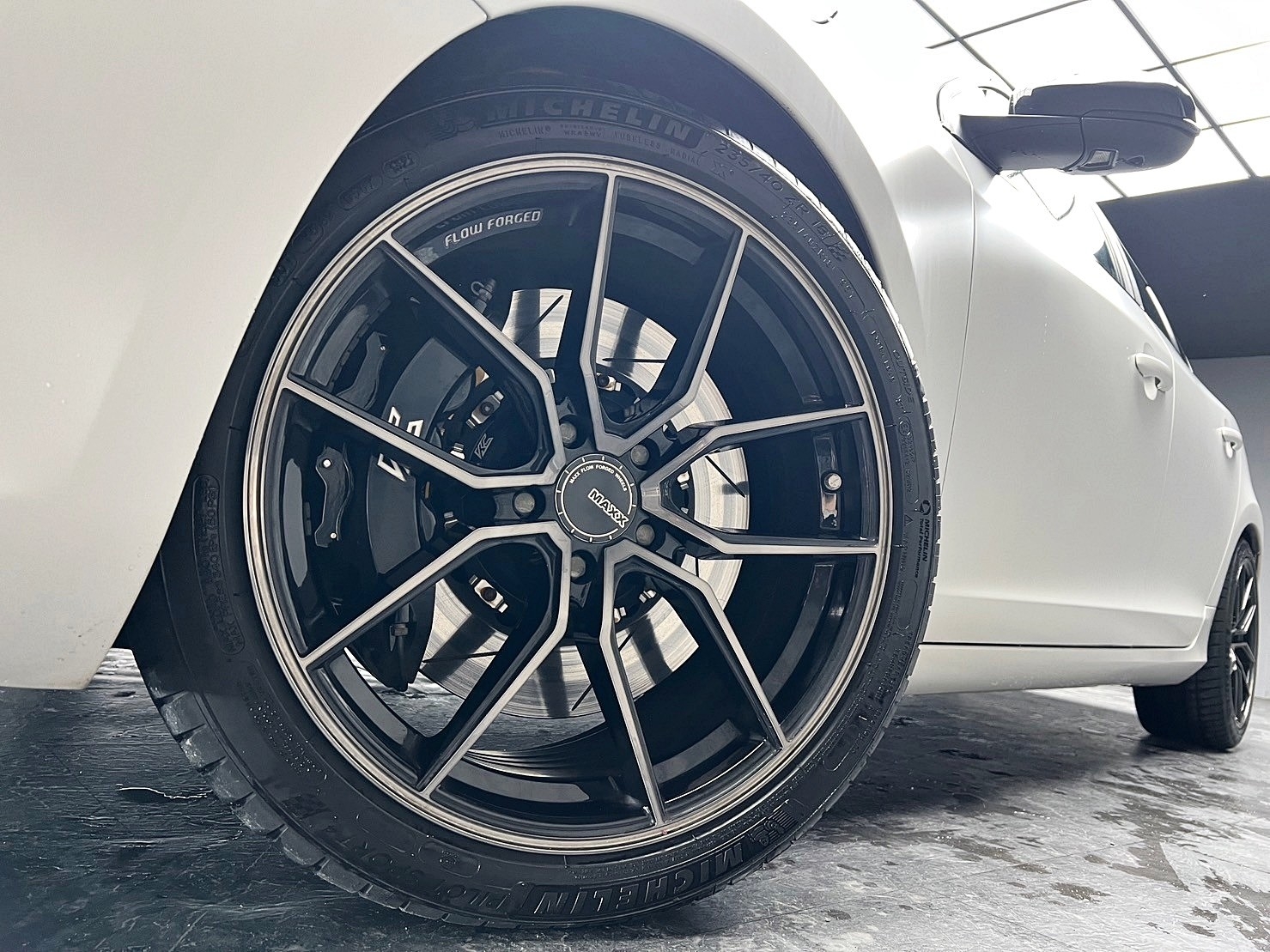 2015 S60 T4 旗艦版 消光白 貼膜 升級鋁圈 加大碟盤 亮黑卡鉗 車頂貼黑 ❗️(255)【 元禾國際 阿龍店長 0968-691-205】元禾國際 新北最大車庫 實車實價 認證車  第4張相片
