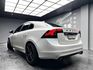 2015 S60 T4 旗艦版 消光白 貼膜 升級鋁圈 加大碟盤 亮黑卡鉗 車頂貼黑 ❗️(255)【 元禾國際 阿龍店長 0968-691-205】元禾國際 新北最大車庫 實車實價 認證車  第10張縮圖