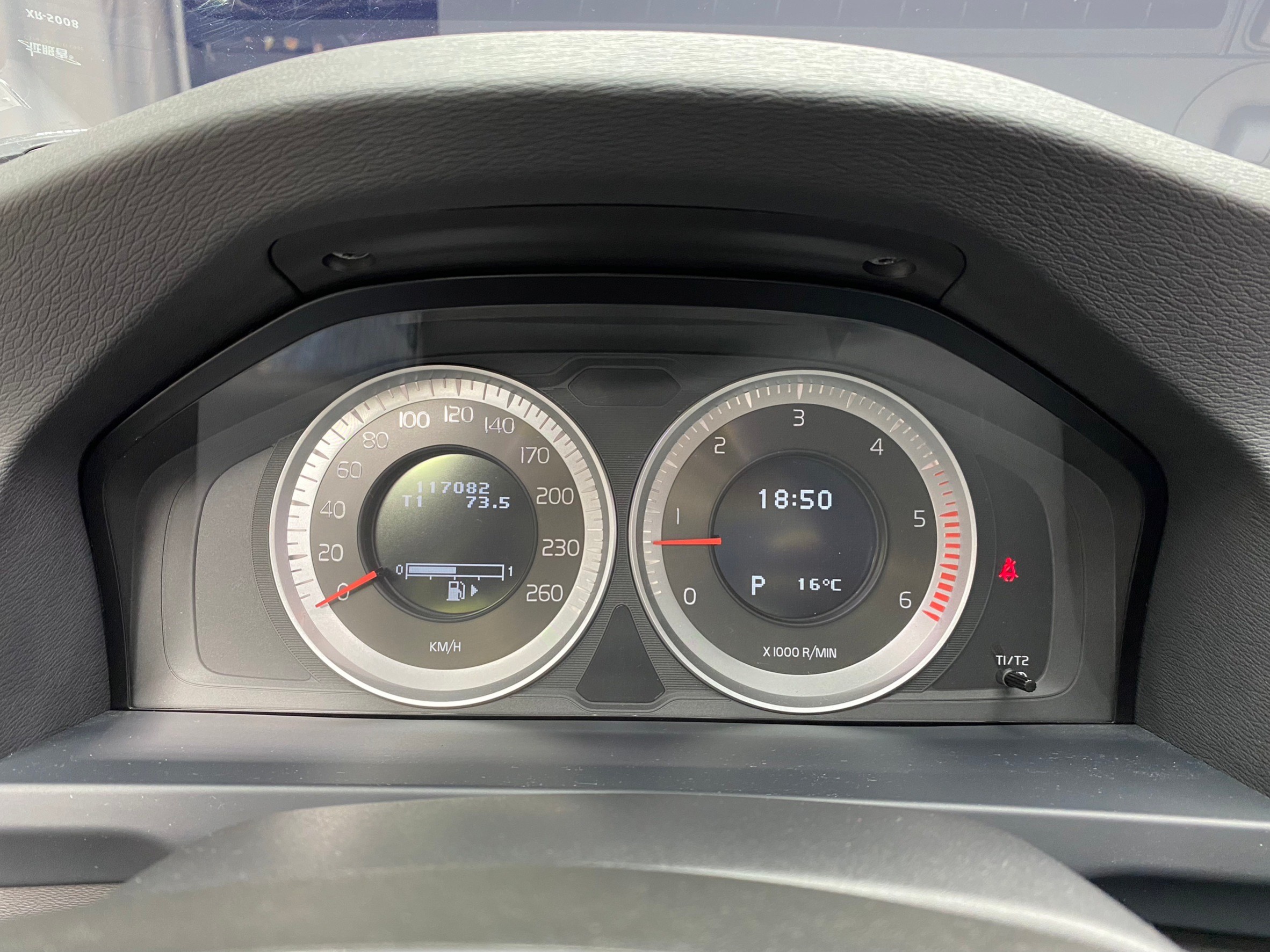 2013 Volvo V60 柴油 豪華版 電動椅 旅行車 ❗️(120)【 元禾國際 阿龍店長 0968-691-205】元禾國際 新北最大車庫 實車實價 認證車  第6張相片