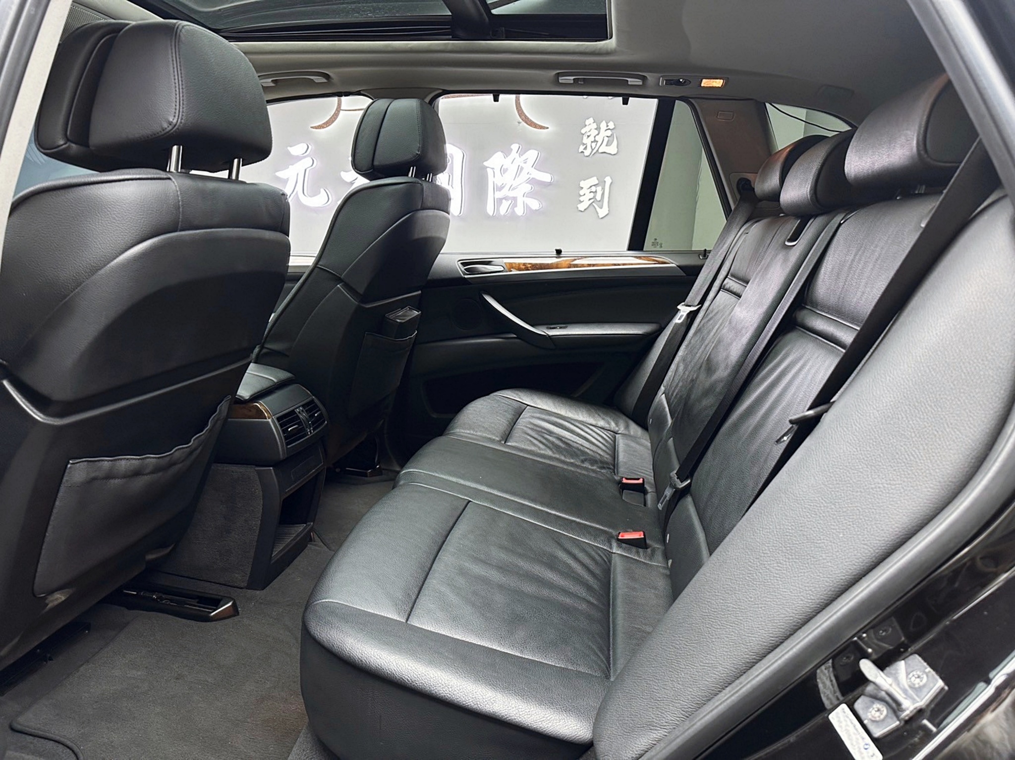 2011 BMW X5 xDrive30d 柴油四驅 全景天窗 電動椅 電尾門 ❗️(213)【 元禾國際 阿龍店長 0968-691-205】元禾國際 新北最大車庫 實車實價 認證車  第4張相片