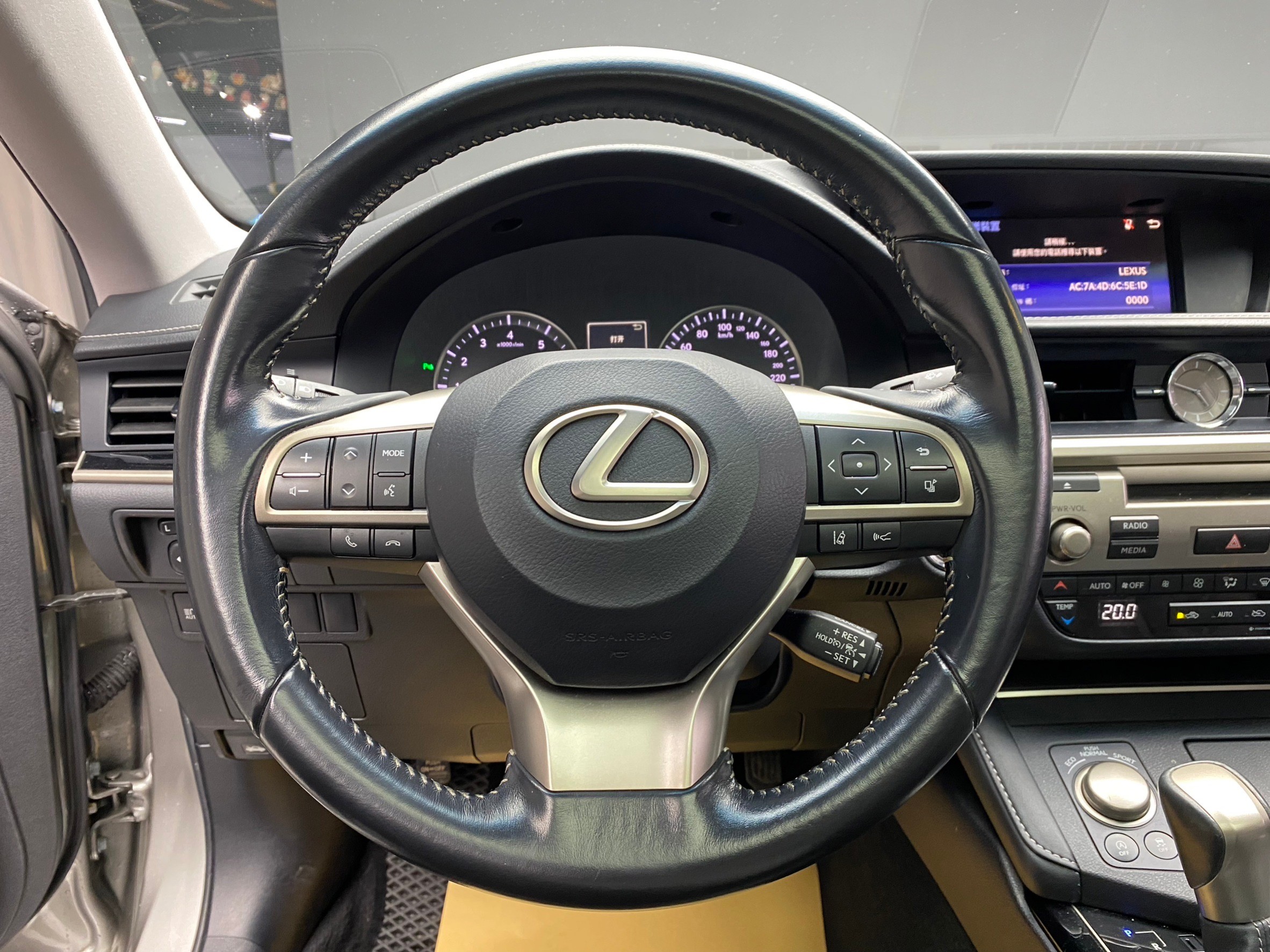 2016式 ES200 豪華版 ACC跟車 天窗 電動椅 ❗️(233)【 元禾國際 阿龍店長 0968-691-205】元禾國際 新北最大車庫 實車實價 認證車  第10張相片