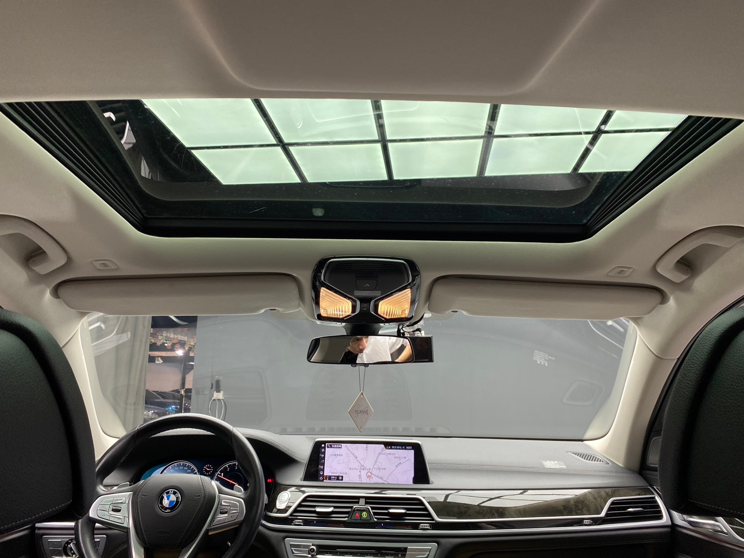 2018式 BMW 740Li Luxury 5AT 腳踢尾門 智能鑰匙 HK音響 環景 ❗️(177)【 元禾國際 阿龍店長 0968-691-205】元禾國際 新北最大車庫 實車實價 認證車  第7張相片
