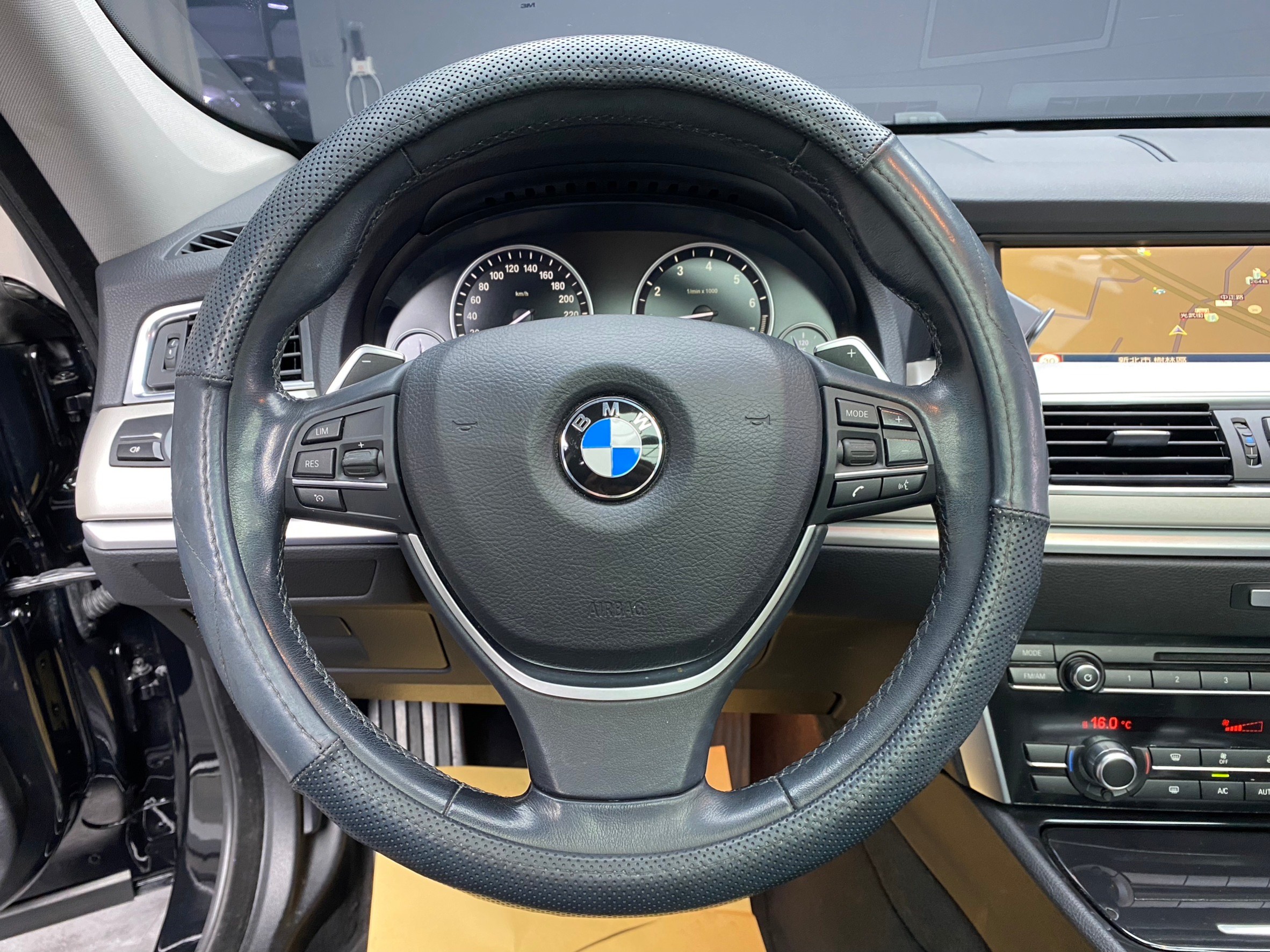 2016 BMW 528i GT 全景天窗 電尾門 安卓機 ❗️(092)【 元禾國際 阿龍店長 0968-691-205】元禾國際 新北最大車庫 實車實價 認證車  第8張相片