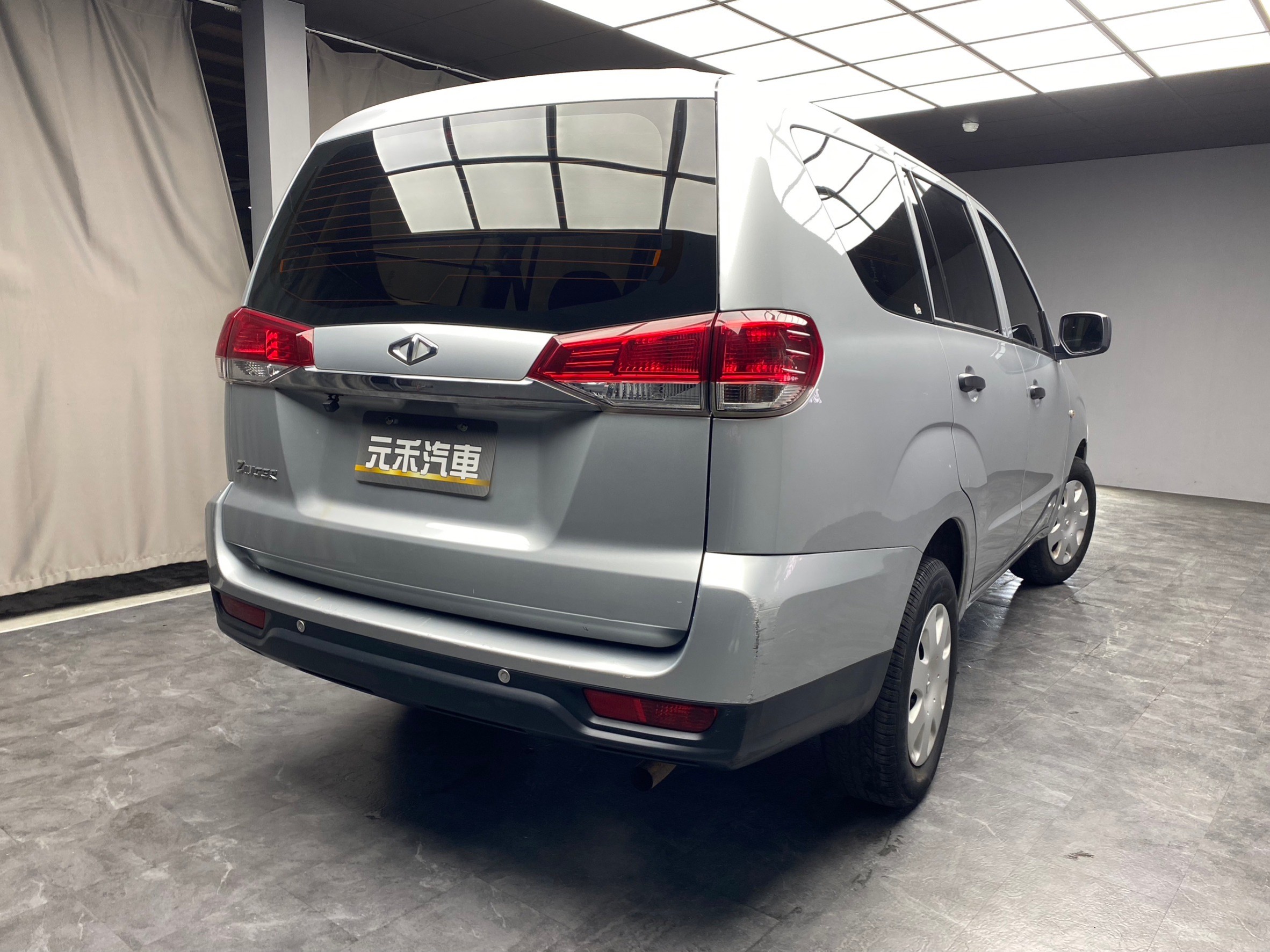 2020 CMC Zinger 勁哥 標緻型 實惠 商用 廂型休旅 ❗️(149)【 元禾國際 阿龍店長 0968-691-205】元禾國際 新北最大車庫 實車實價 認證車  第3張相片