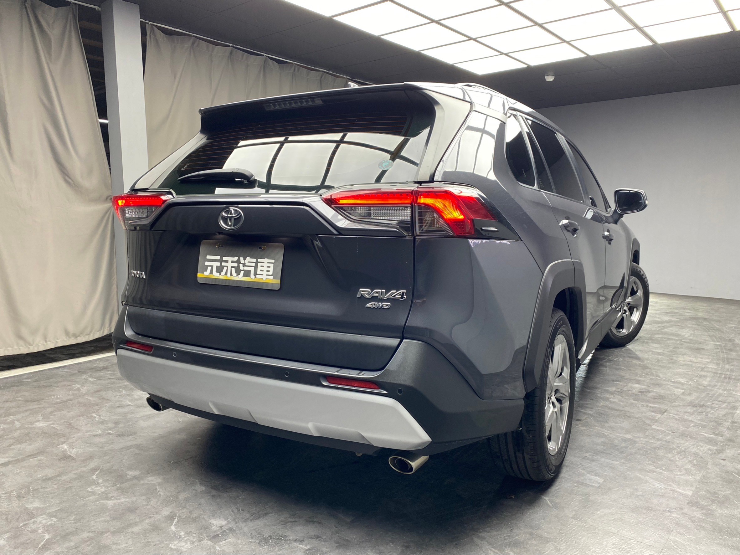 2019 RAV4 Adventure 四驅 跟車 環景 電尾門 ❗️(093)【 元禾國際 阿龍店長 0968-691-205】元禾國際 新北最大車庫 實車實價 認證車  第3張相片