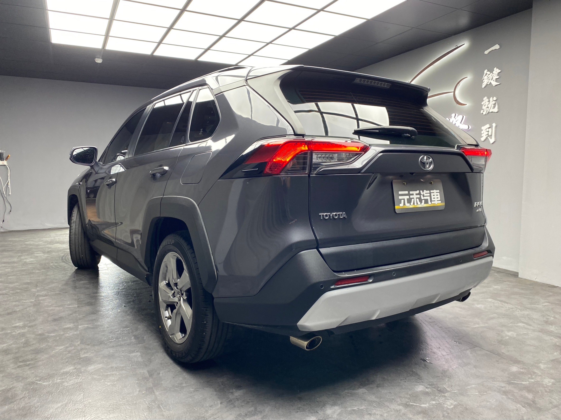 2019 RAV4 Adventure 四驅 跟車 環景 電尾門 ❗️(093)【 元禾國際 阿龍店長 0968-691-205】元禾國際 新北最大車庫 實車實價 認證車  第4張相片