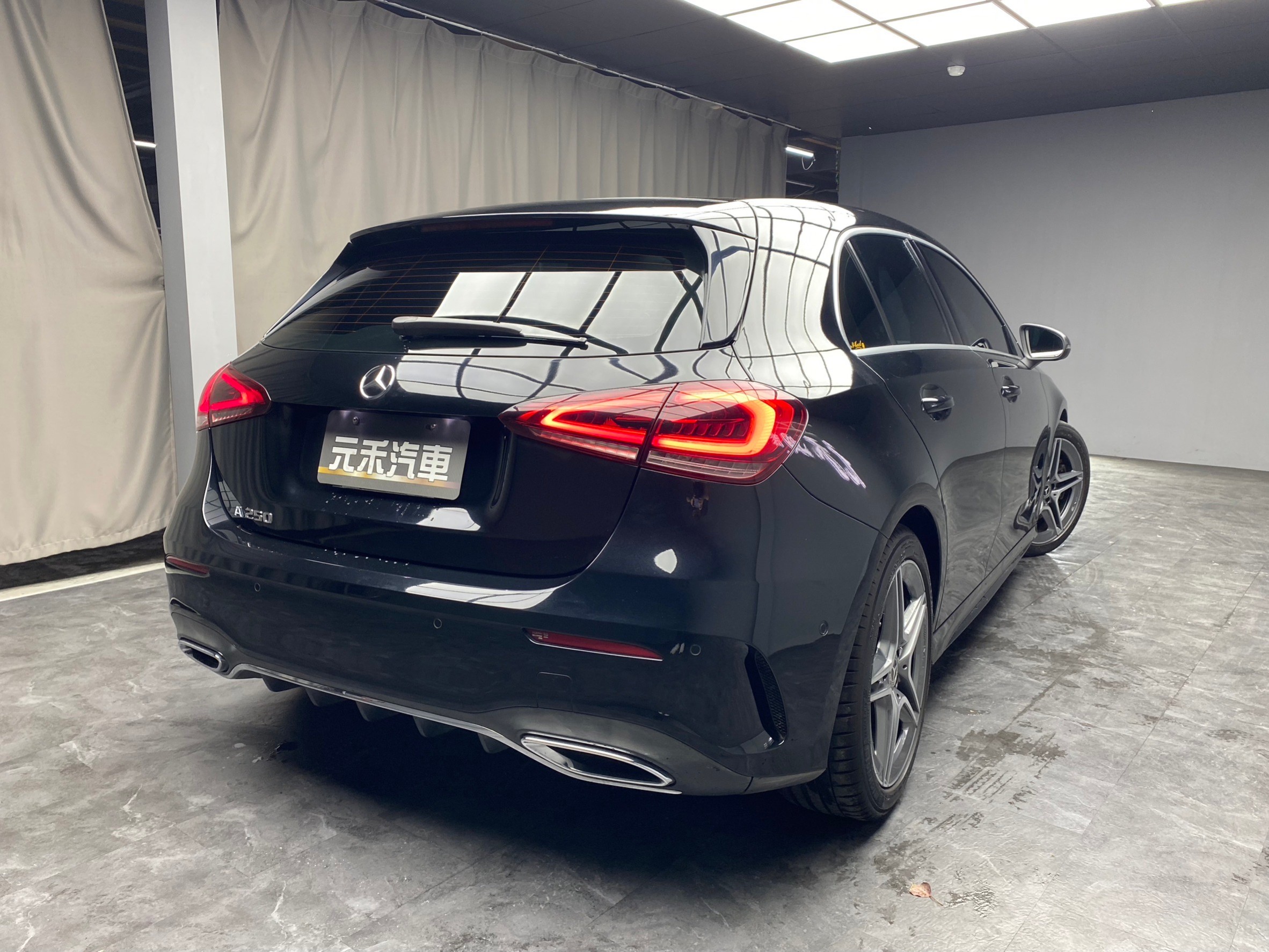 2019式 A250 運動版 AMG 外觀套件 總代理 五門 鋼砲 Benz W177 ❗️(125)【 元禾國際 阿龍店長 0968-691-205】元禾國際 新北最大車庫 實車實價 認證車  第3張相片
