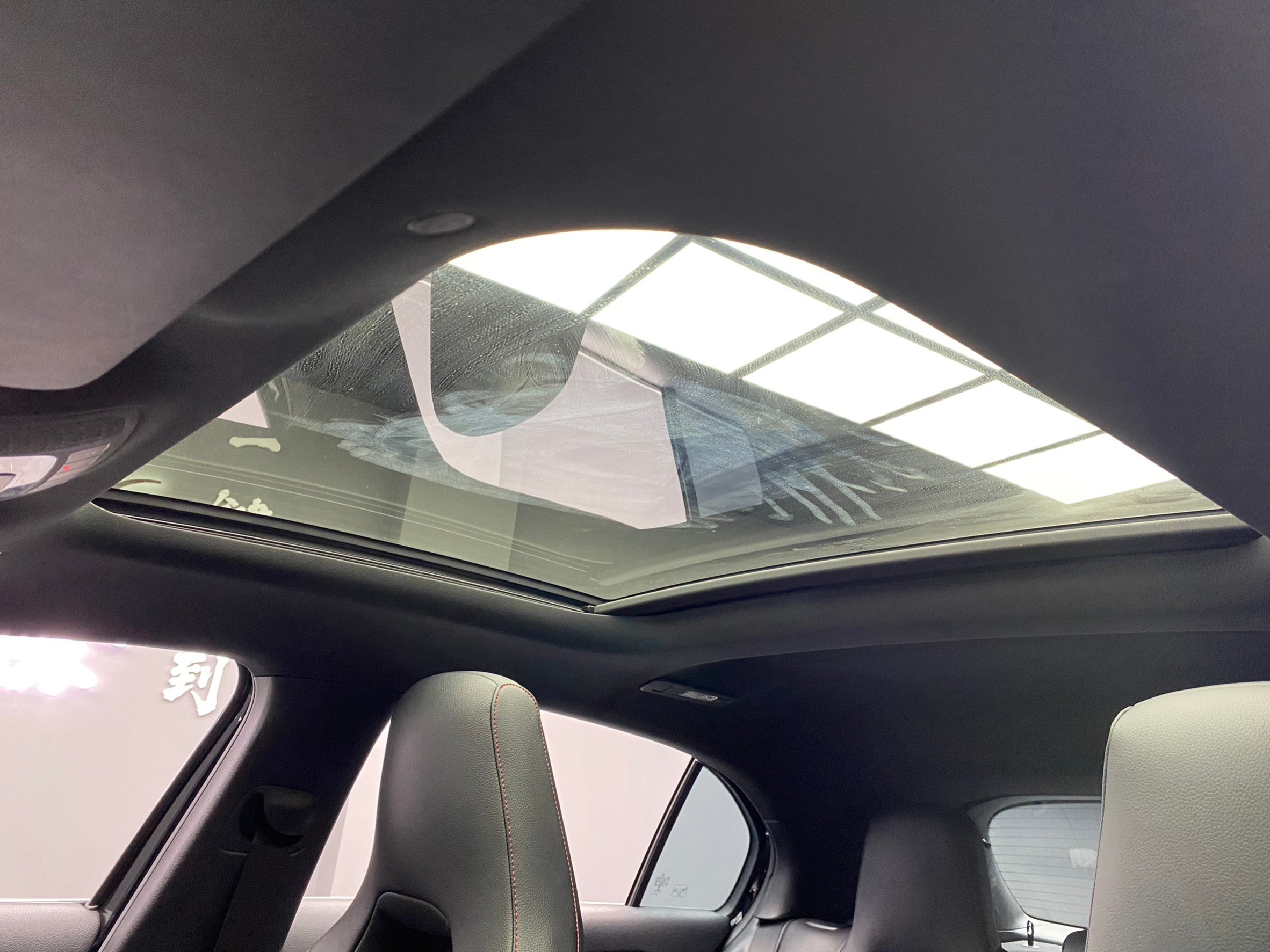 2019式 A250 運動版 AMG 外觀套件 總代理 五門 鋼砲 Benz W177 ❗️(125)【 元禾國際 阿龍店長 0968-691-205】元禾國際 新北最大車庫 實車實價 認證車  第9張相片