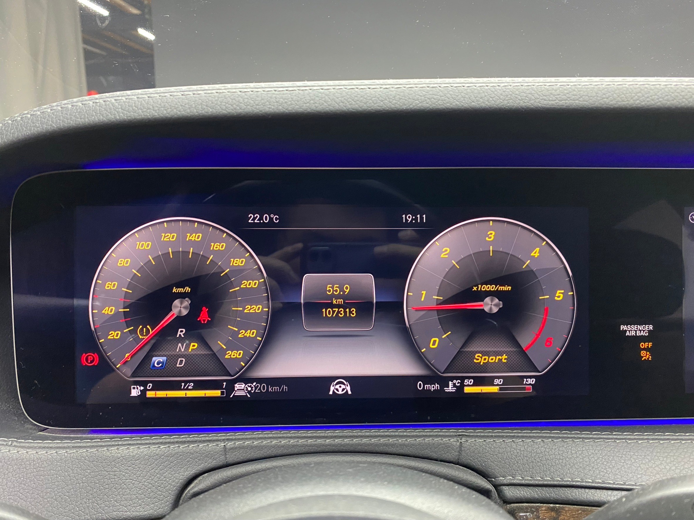 2018式 S350dL 23P 64色氣氛燈 電吸門 腳踢尾門 多光束頭燈 冷熱通風椅 ❗️(163)【 元禾國際 阿龍店長 0968-691-205】元禾國際 新北最大車庫 實車實價 認證車  第7張相片