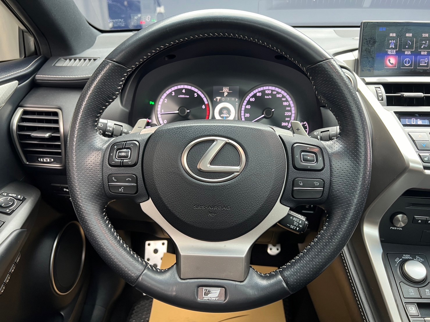 2015 NX200t AWD F版 環景 電熱椅 高妥善率 ❗️(194)【 元禾國際 阿龍店長 0968-691-205】元禾國際 新北最大車庫 實車實價 認證車  第7張相片