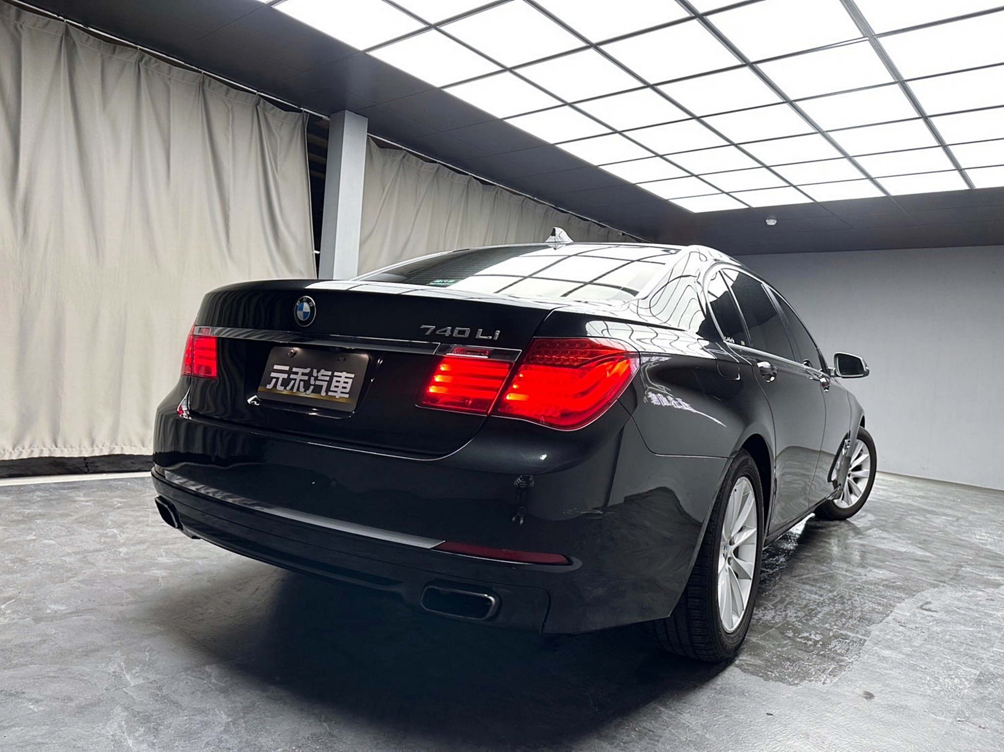 2013式 BMW 740Li F02 環景 電冷熱椅 進口加長豪華轎車 ❗️(100)【 元禾國際 阿龍店長 0968-691-205】元禾國際 新北最大車庫 實車實價 認證車  第3張相片