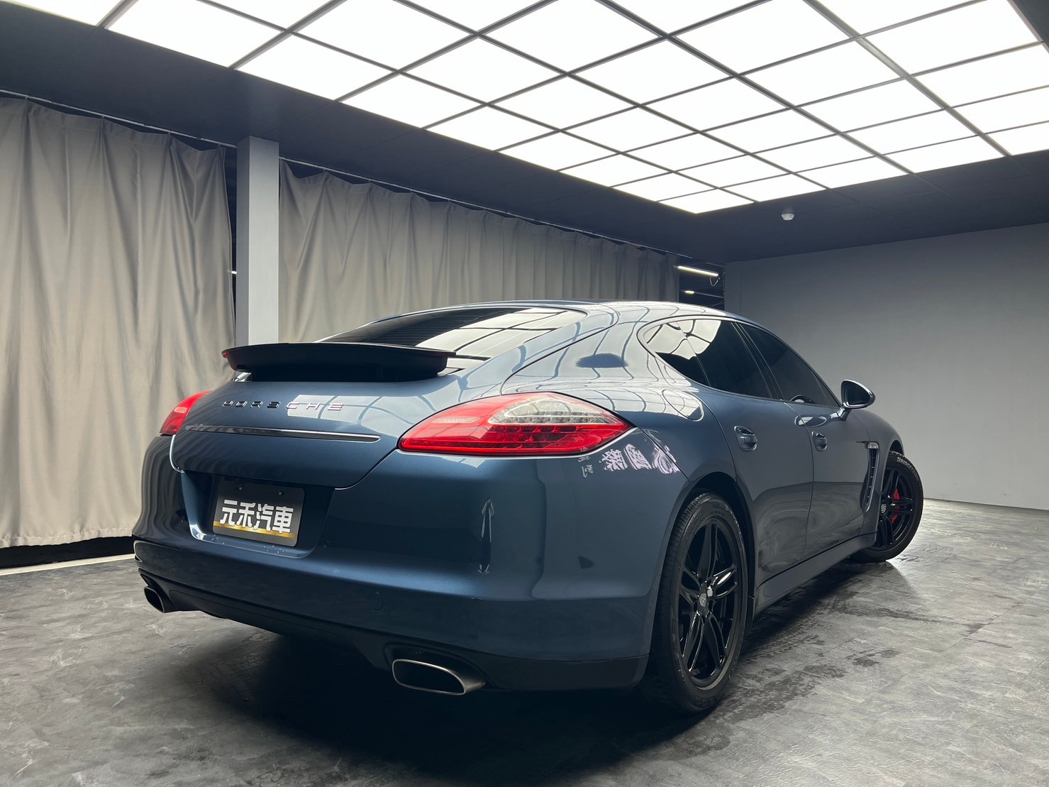 2012式 Panamera V6 黑化鋁圈 保時捷 帕拉梅拉 ❗️(237)【 元禾國際 阿龍店長 0968-691-205】元禾國際 新北最大車庫 實車實價 認證車  第4張相片