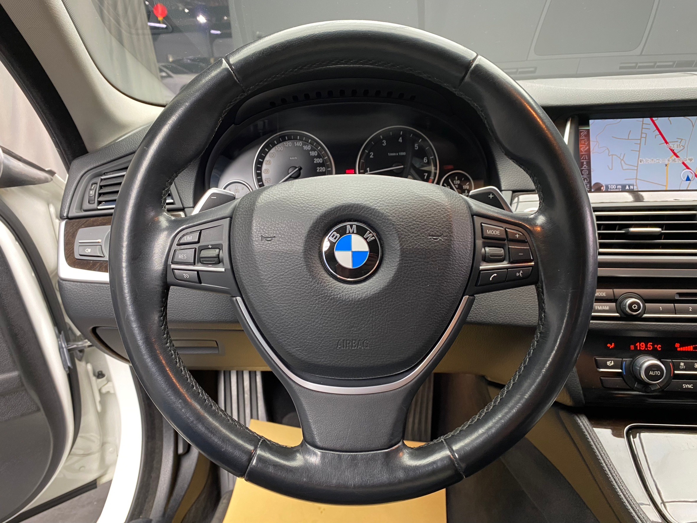 2014 BMW 520i 電尾門 低里程 高CP值 進口房車 ❗️(122)【 元禾國際 阿龍店長 0968-691-205】元禾國際 新北最大車庫 實車實價 認證車  第6張相片