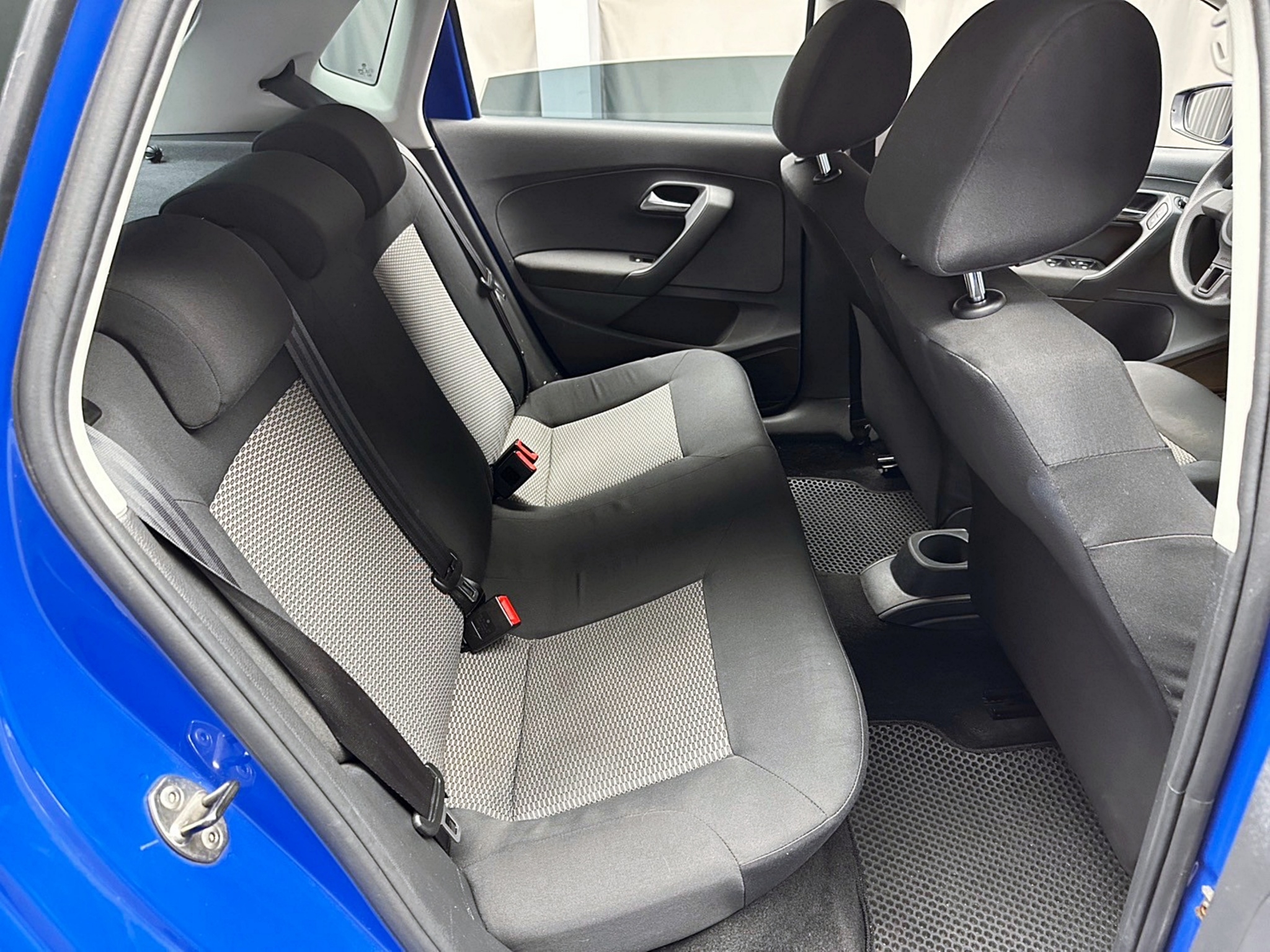 2010 Polo 升級 安卓機 改裝鋁圈 超便宜 代步車 掀背車 ❗️(152)【 元禾國際 阿龍店長 0968-691-205】元禾國際 新北最大車庫 實車實價 認證車  第3張相片