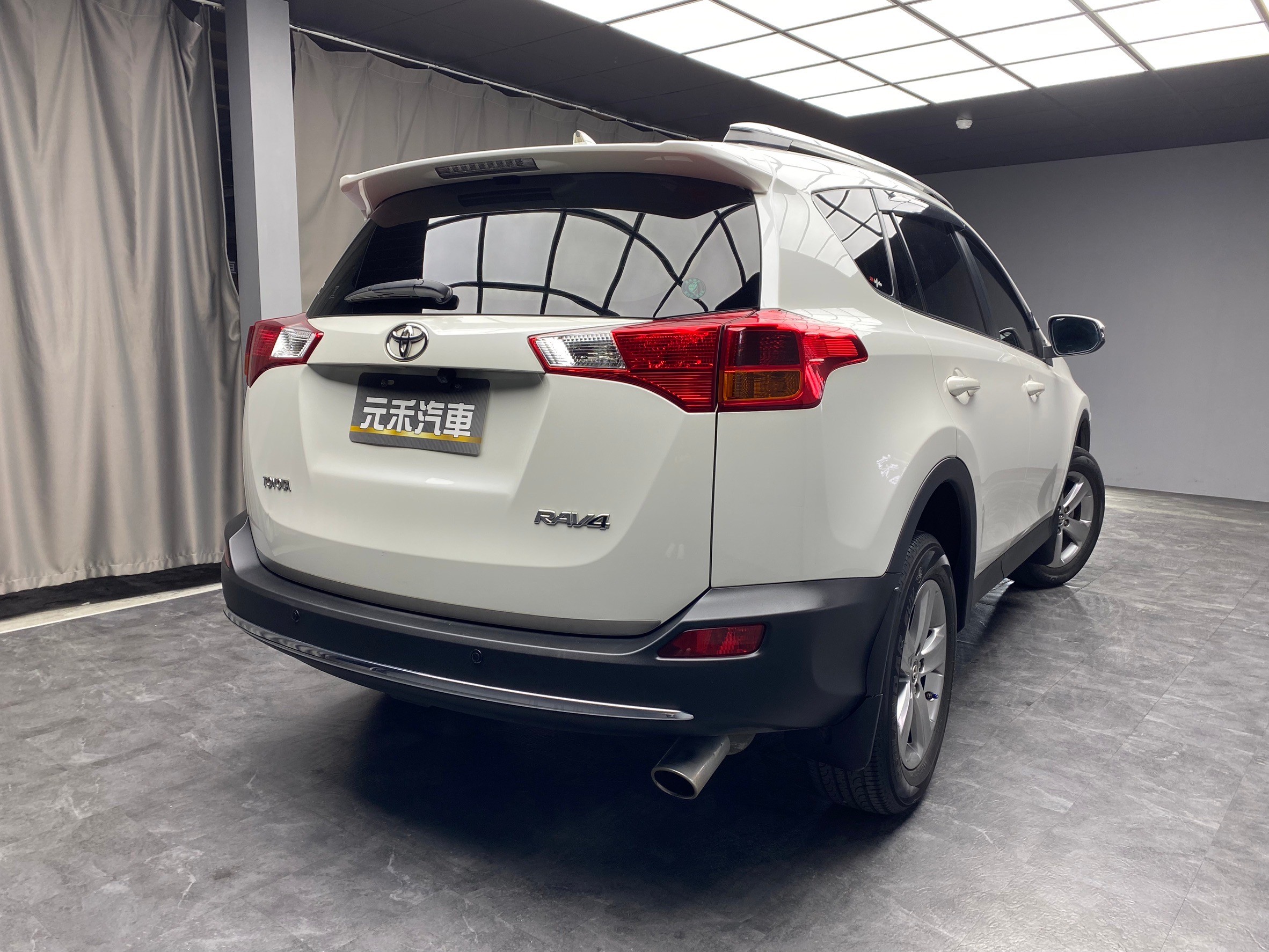 2015 RAV4 G版 低里程 高妥善率 休旅 年前特惠價❗️(223)【 元禾國際 阿龍店長 0968-691-205】元禾國際 新北最大車庫 實車實價 認證車  第3張相片