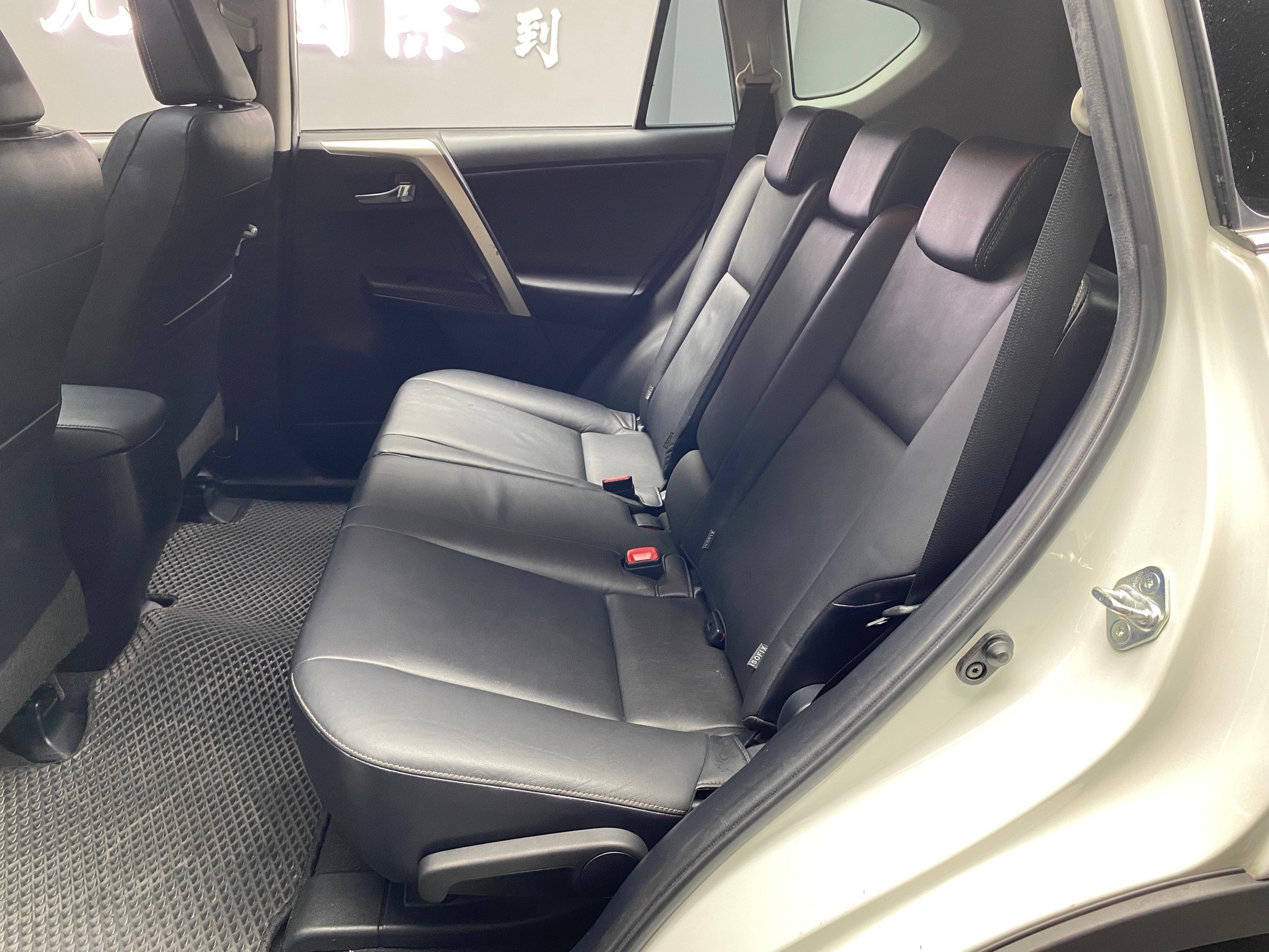 2015 RAV4 G版 低里程 高妥善率 休旅 年前特惠價❗️(223)【 元禾國際 阿龍店長 0968-691-205】元禾國際 新北最大車庫 實車實價 認證車  第5張相片