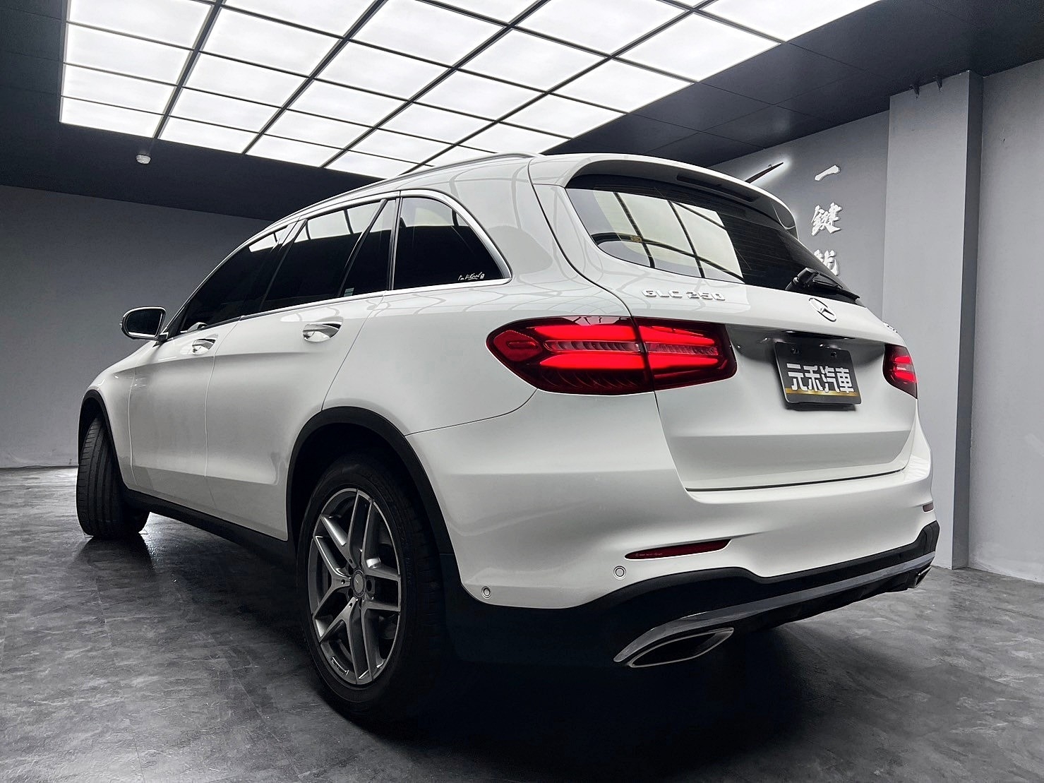 2016 GLC250 4MATIC AMG Line 環景 自動停車 超搶手 賓士GLC ❗️(005)【 元禾國際 阿龍店長 0968-691-205】元禾國際 新北最大車庫 實車實價 認證車	  第3張相片