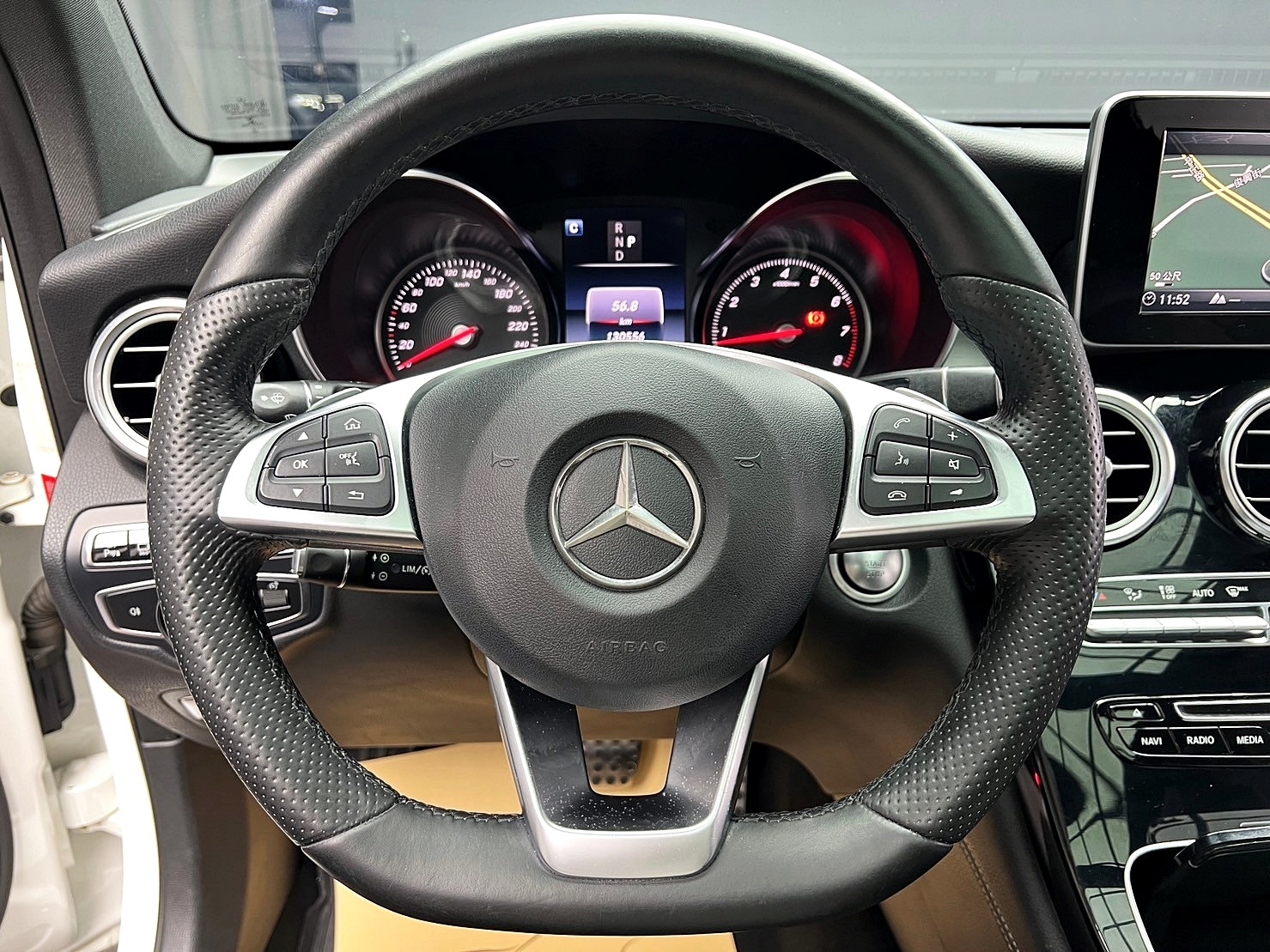 2016 GLC250 4MATIC AMG Line 環景 自動停車 超搶手 賓士GLC ❗️(005)【 元禾國際 阿龍店長 0968-691-205】元禾國際 新北最大車庫 實車實價 認證車	  第10張相片