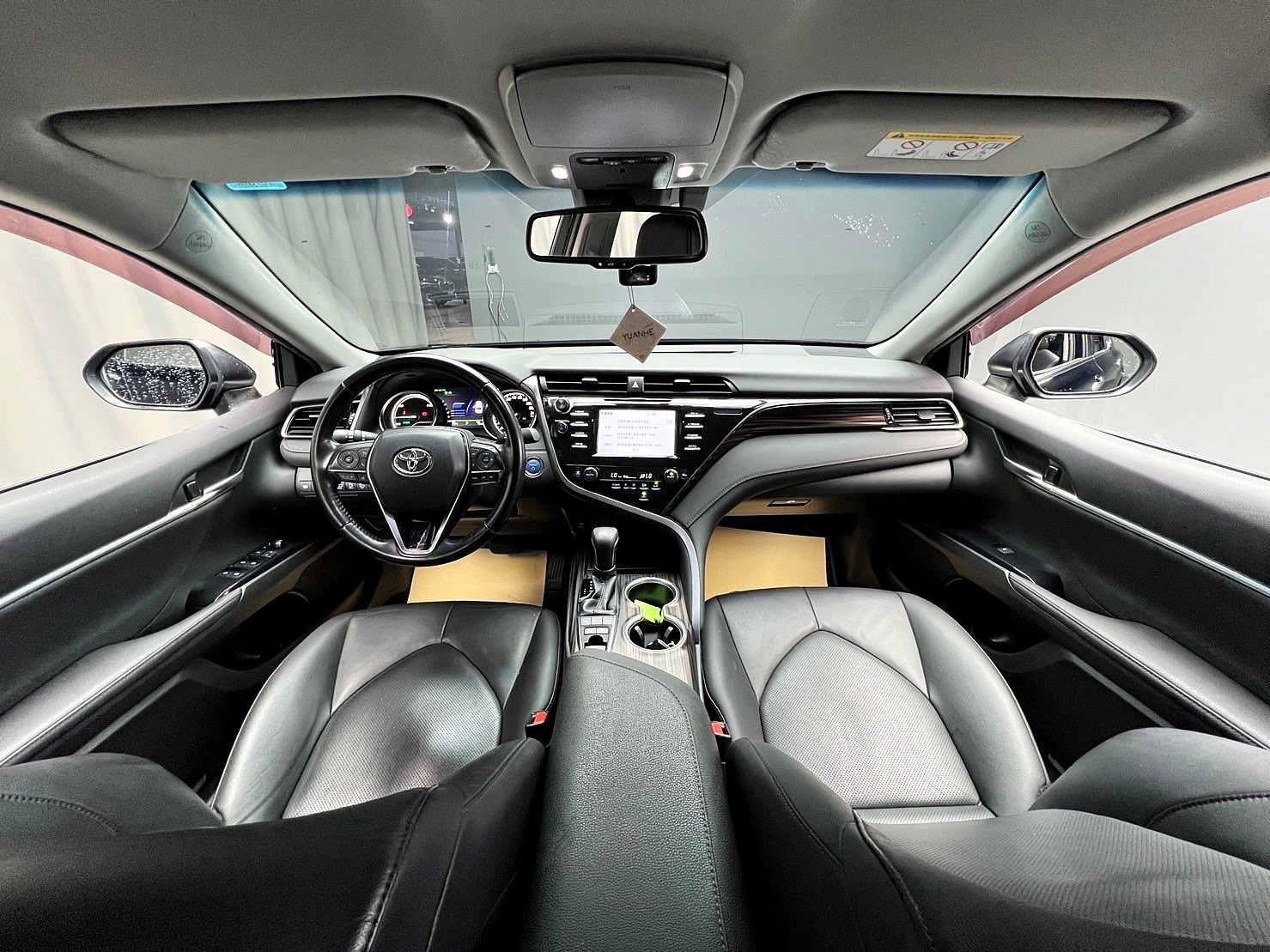 2019式 Camry 冠美麗 油電 尊爵版 跟車 盲點 ❗️(099)【 元禾國際 阿龍店長 0968-691-205】元禾國際 新北最大車庫 實車實價 認證車  第8張相片
