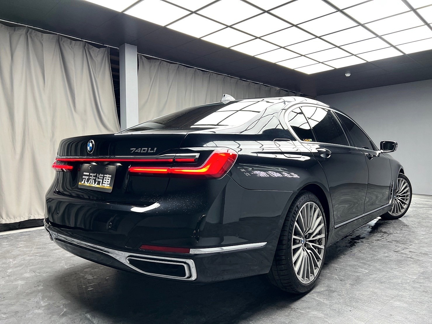 2020 新款 740Li 旗艦版 5AU 環景 通風椅 電吸門 ❗️(101)【 元禾國際 阿龍店長 0968-691-205】元禾國際 新北最大車庫 實車實價 認證車  第3張相片