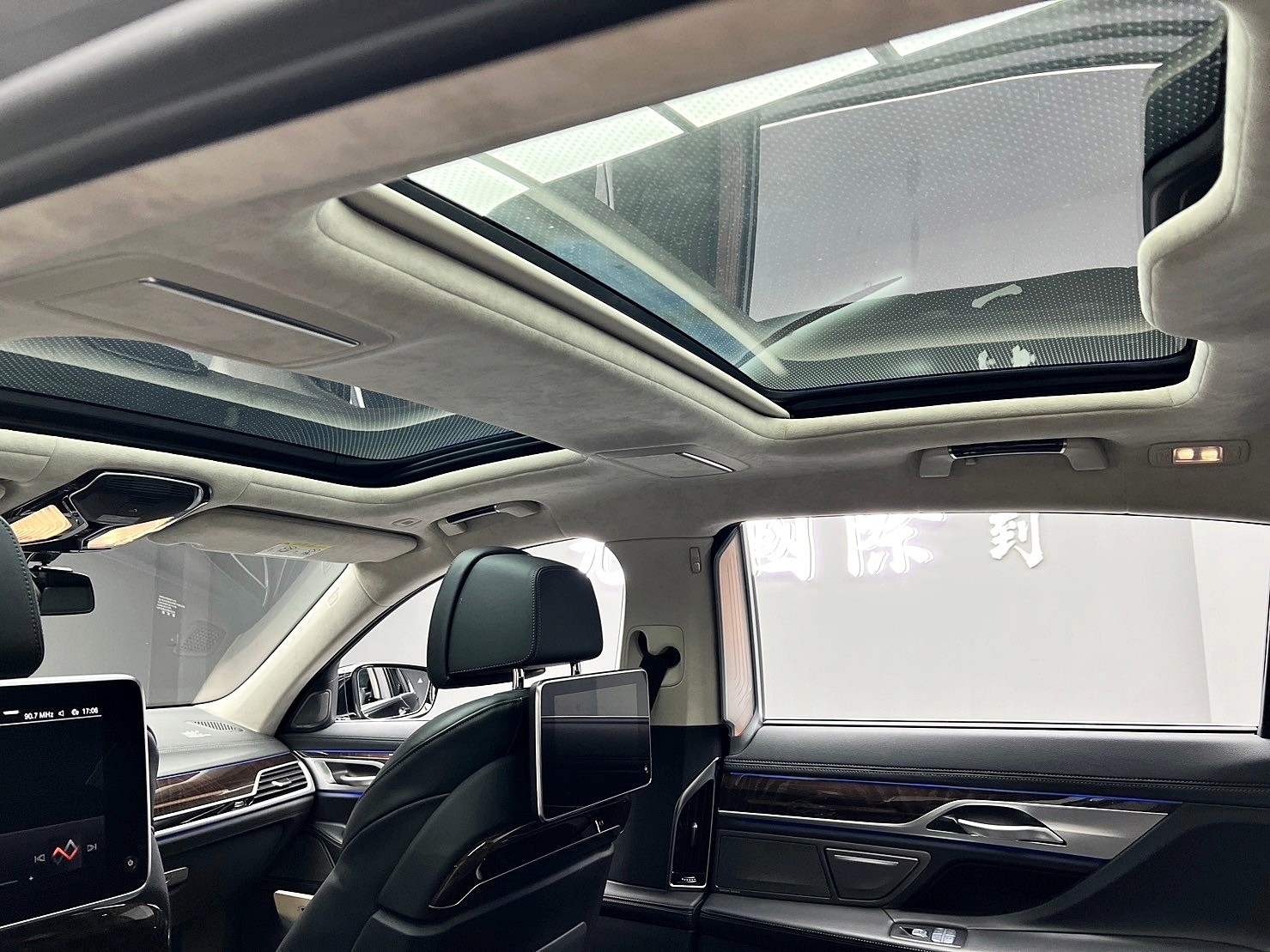2020 新款 740Li 旗艦版 5AU 環景 通風椅 電吸門 ❗️(101)【 元禾國際 阿龍店長 0968-691-205】元禾國際 新北最大車庫 實車實價 認證車  第4張相片