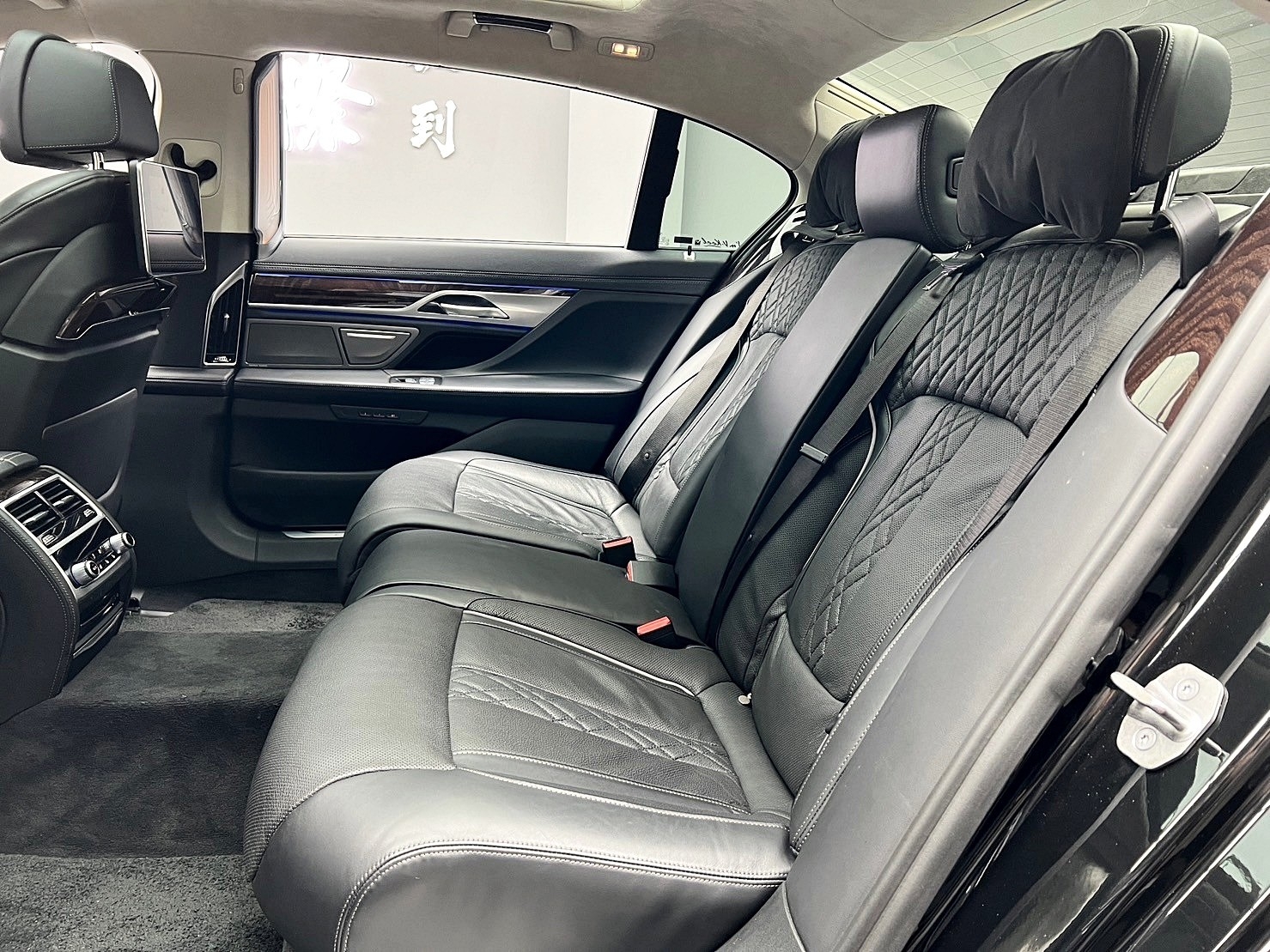 2020 新款 740Li 旗艦版 5AU 環景 通風椅 電吸門 ❗️(101)【 元禾國際 阿龍店長 0968-691-205】元禾國際 新北最大車庫 實車實價 認證車  第8張相片