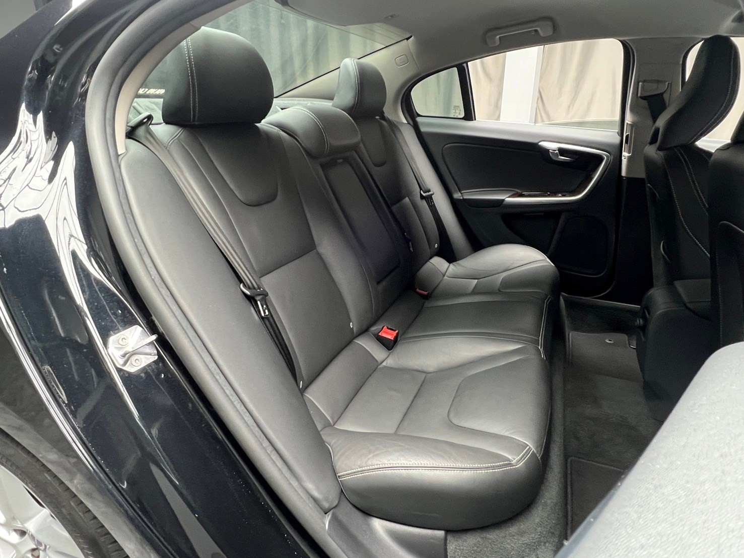 2015 S60 T4 豪華版 導航 電動記憶椅 低里程 漂亮車 ❗️(077) 【 元禾國際 阿龍店長 0968-691-205】元禾國際 新北最大車庫 實車實價 認證車  第4張相片