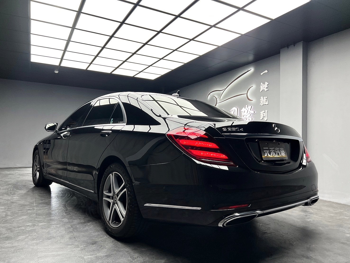 2020 Benz W222 S350d L 23P 4座電動記憶 電吸門 64色 氣氛燈 賓士 總裁坐駕❗️(082)【 元禾國際 阿龍店長 0968-691-205】元禾國際 新北最大車庫 實車實價 認證車  第2張相片