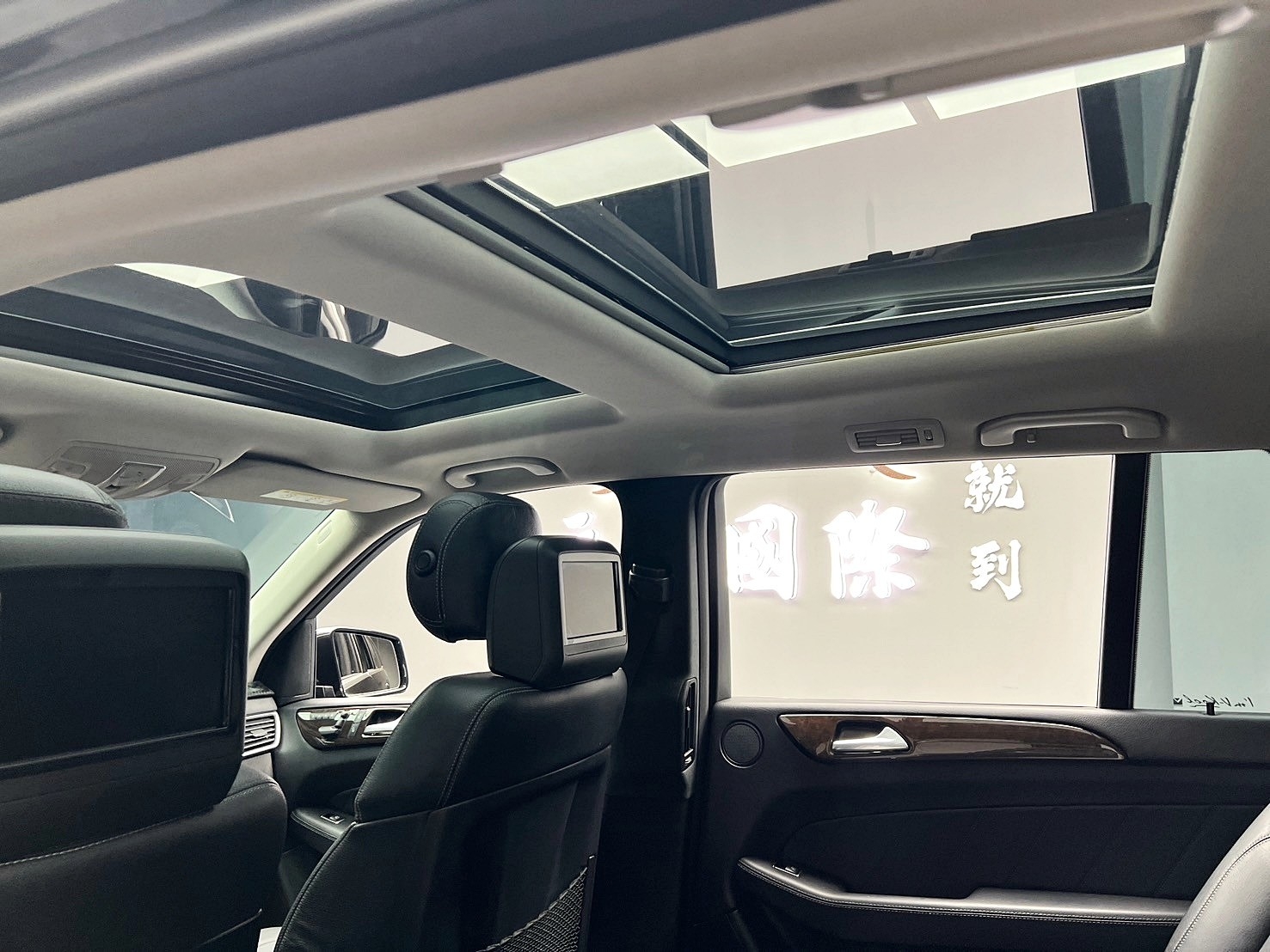 2015 GL350 BlueTEC 360 環景 電子懸吊 柴油 四驅 七人座 休旅 ❗️(138)【 元禾國際 阿龍店長 0968-691-205】元禾國際 新北最大車庫 實車實價 認證車  第3張相片