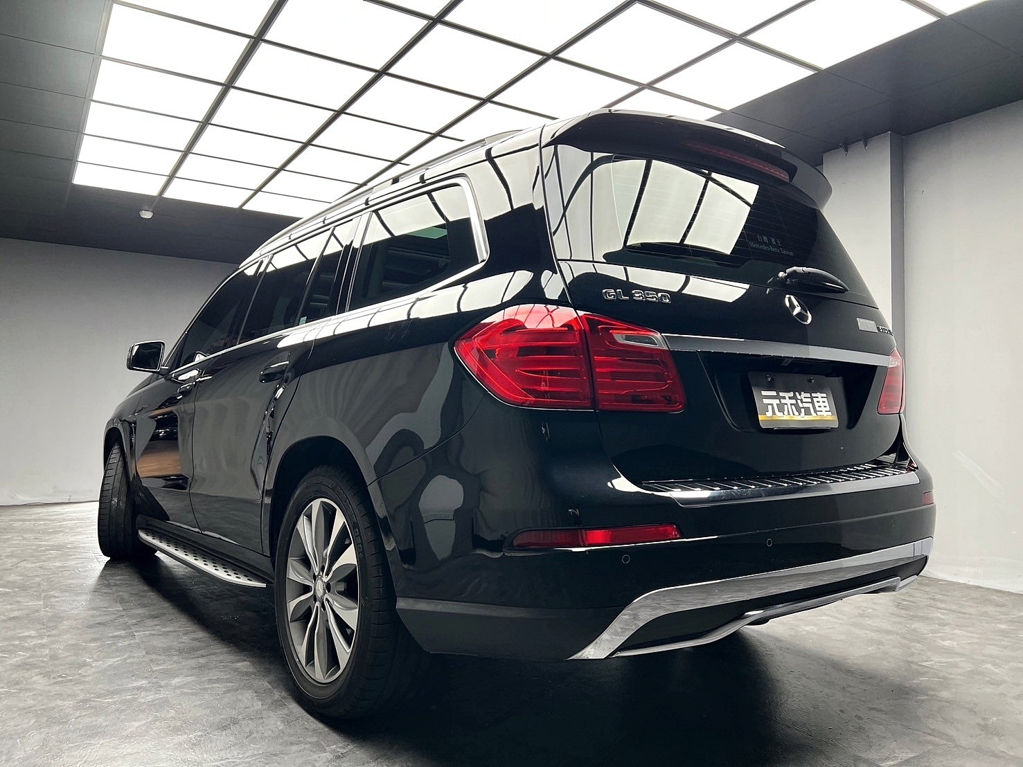 2014 BENZ GL350 BlueTEC 賓士柴油四驅七人座 全景天窗/自動停車❗️(089)【 元禾國際 阿龍店長 0968-691-205】元禾國際 新北最大車庫 實車實價 認證車  第3張相片